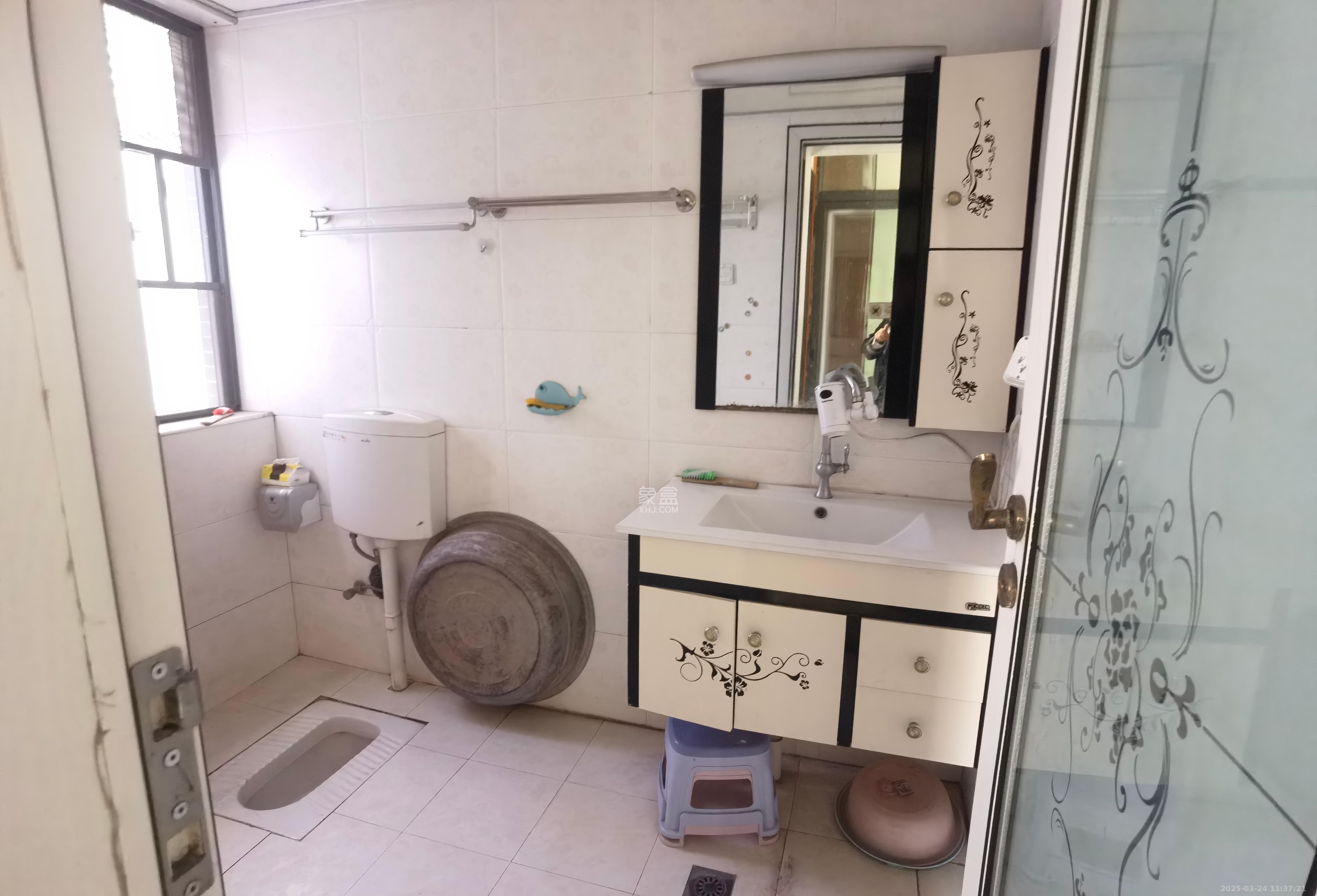 中信文化广场(中信新城二期) 3室2厅1卫 2000.0元/月 中信文化广场(中信新城二期) 3室2厅1卫 2000.0元/月室内图