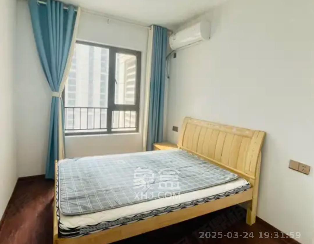 卓越浅水湾  4室2厅1卫   3000.00元/月室内图