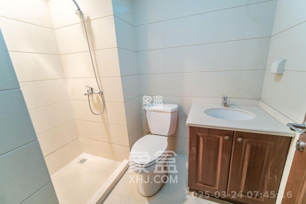 郡原居里 1室1厅1卫 1400.0元/月 郡原居里 1室1厅1卫 1400.0元/月室内图