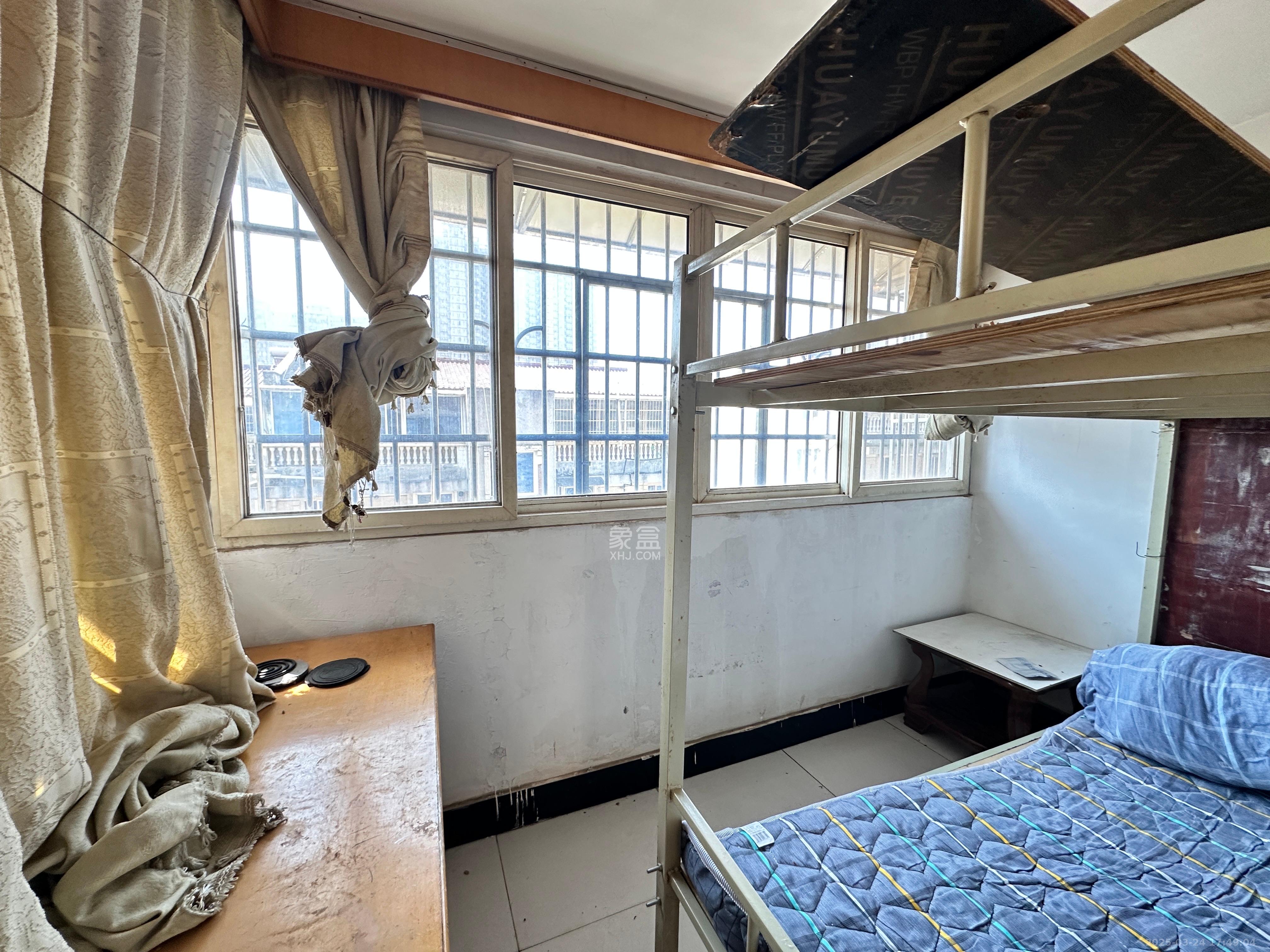 广厦新村  4室2厅1卫    2000.0元/月 广厦新村  4室2厅1卫    2000.0元/月室内图