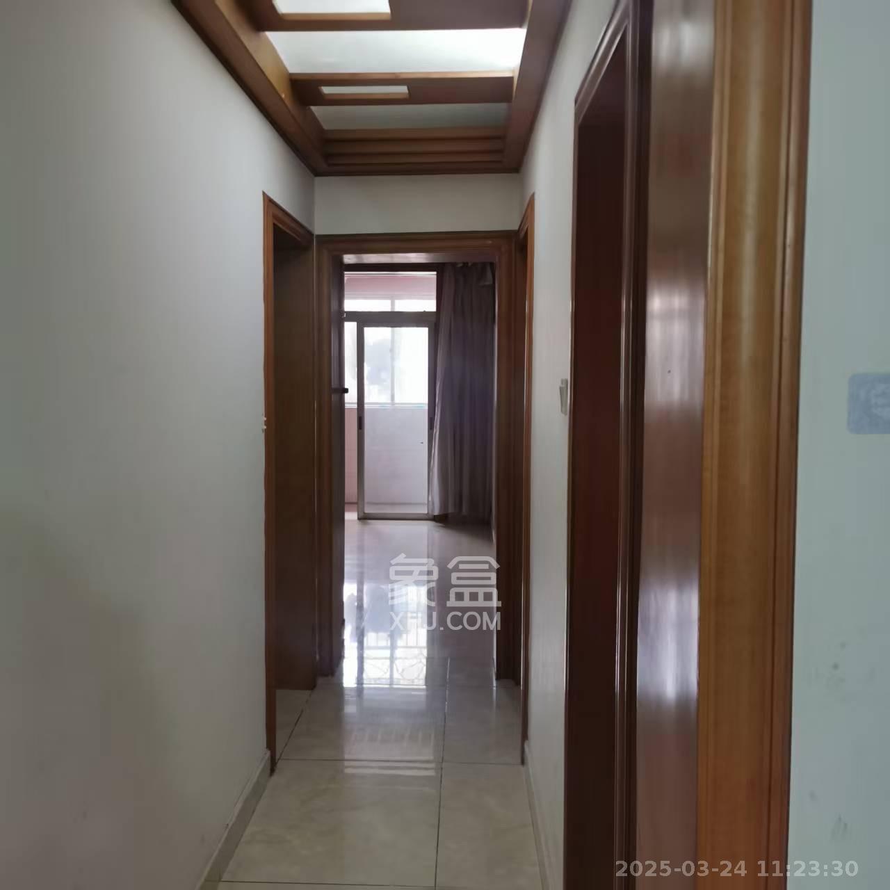 上民航宿舍 3室2厅1卫 2300.0元/月 上民航宿舍 3室2厅1卫 2300.0元/月室内图