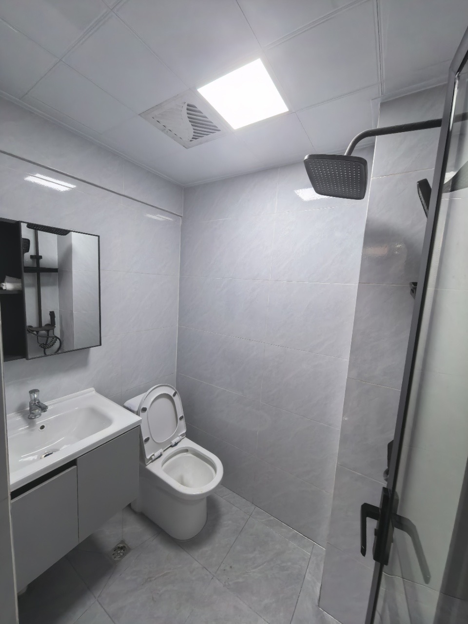 九九海景花园  2室1厅1卫    95.8万 九九海景花园  2室1厅1卫    95.8万客厅