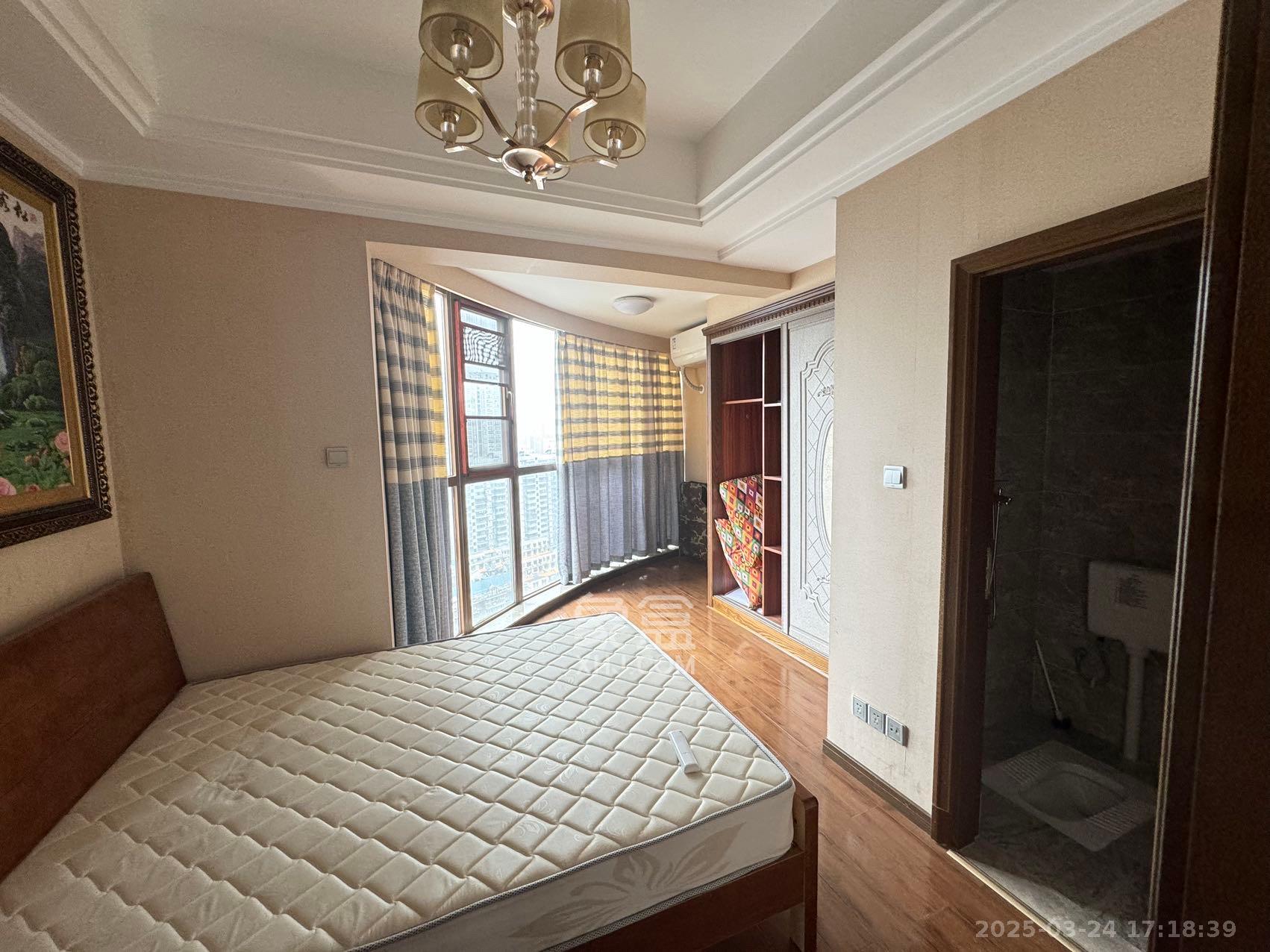 恒大御景半岛湘江苑(恒大御景半岛一期) 3室2厅3卫 4800.0元/月 恒大御景半岛湘江苑(恒大御景半岛一期) 3室2厅3卫 4800.0元/月室内图