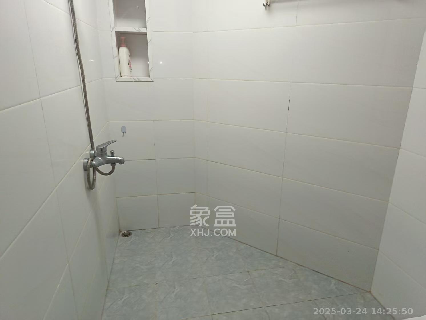 佳程C+公寓  1室1厅1卫   2600.00元/月室内图