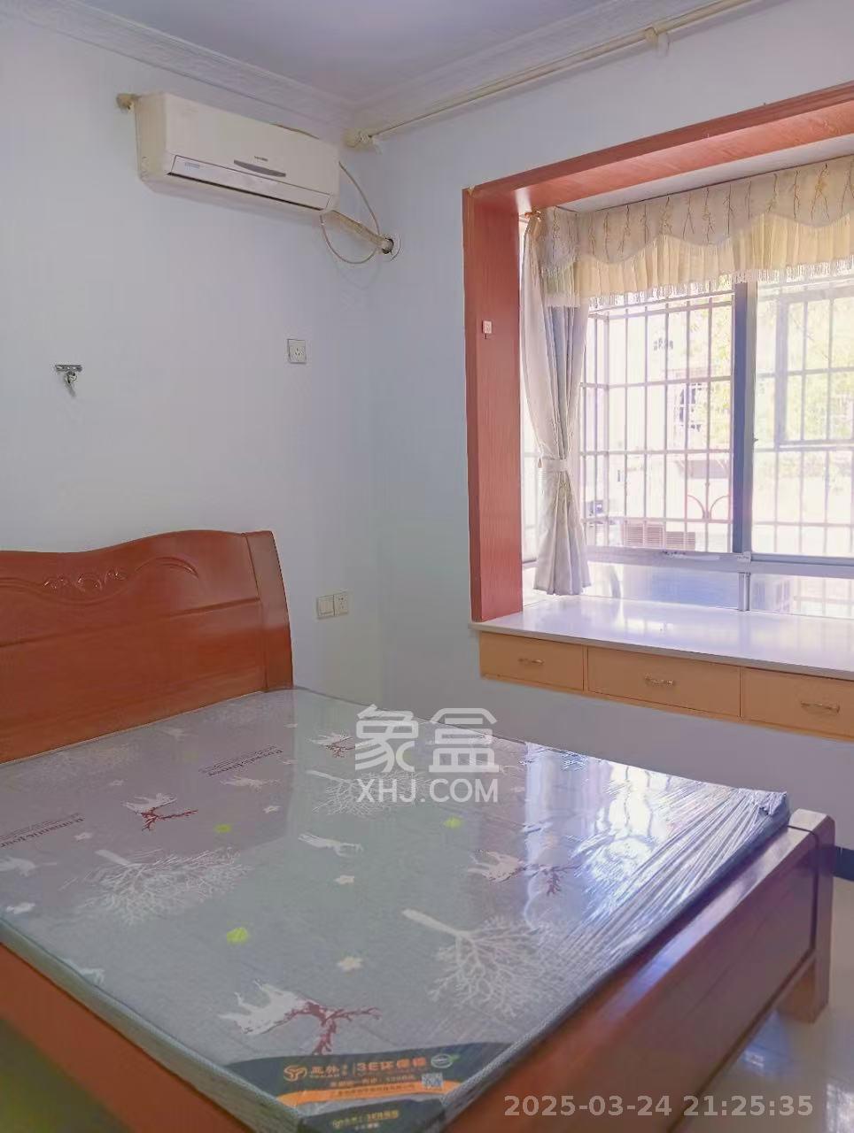 延农小区(延农五期、延农六期)  3室2厅1卫    2300.0元/月 延农小区(延农五期、延农六期)  3室2厅1卫    2300.0元/月室内图