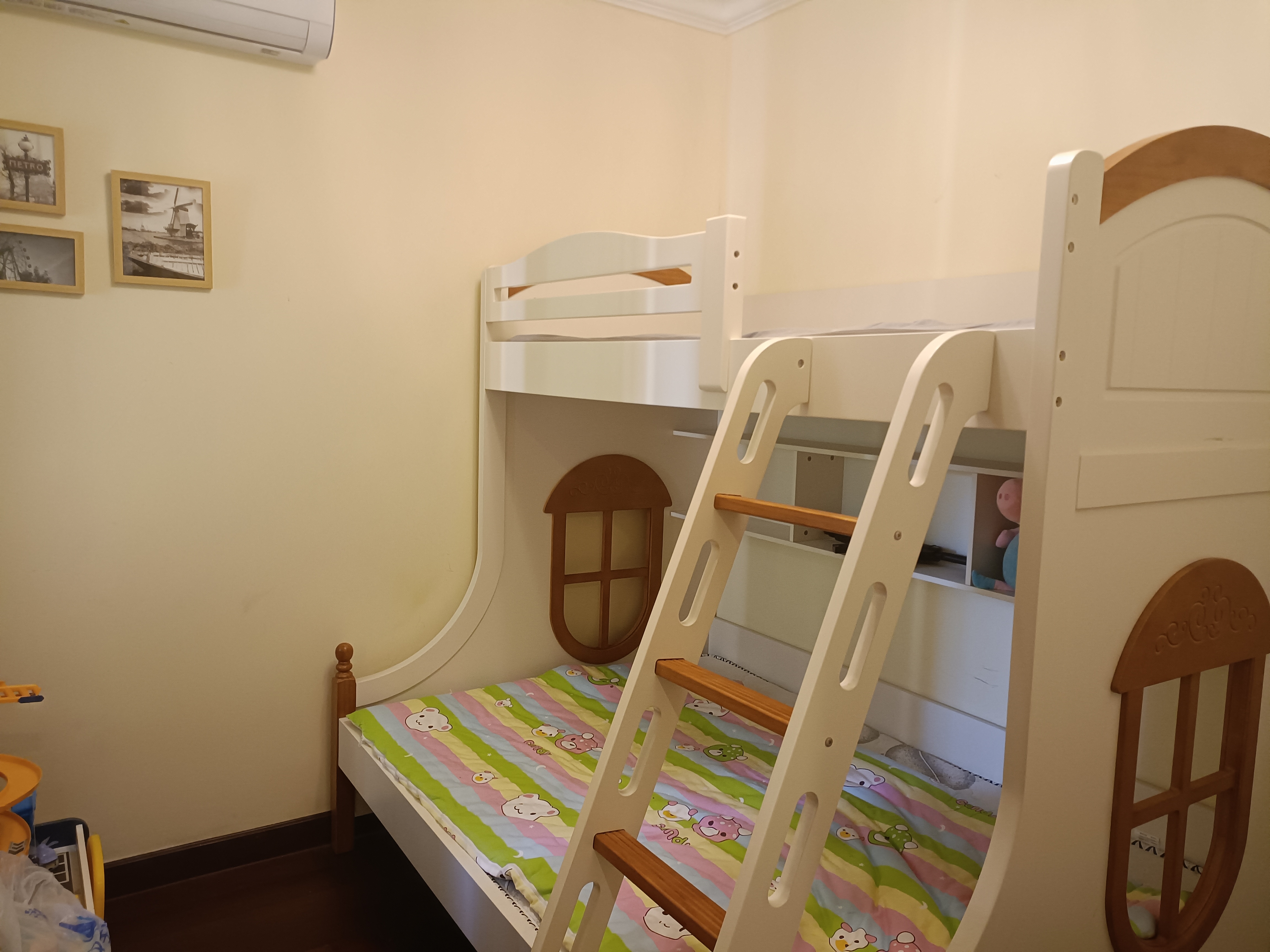 恒大绿洲 3室2厅1卫 2000.0元/月 恒大绿洲 3室2厅1卫 2000.0元/月室内图