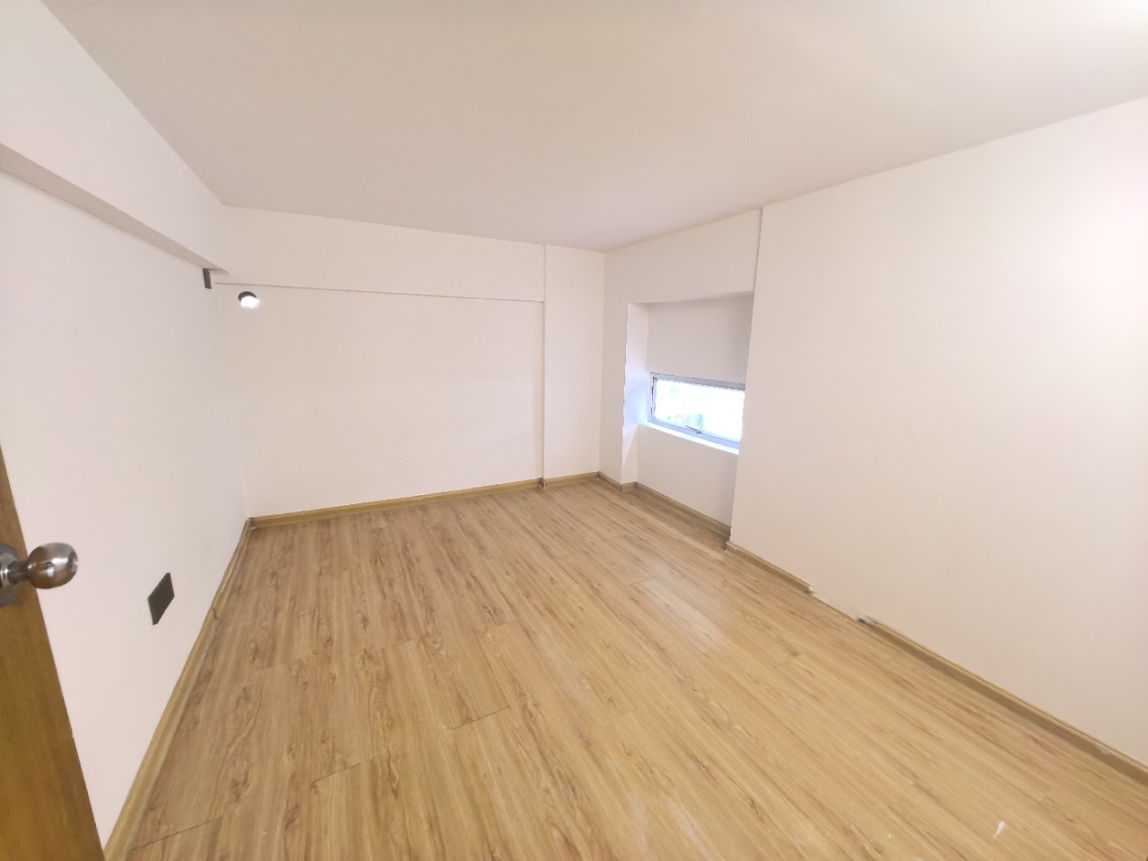 耀江花园 5室2厅3卫 152.00万 耀江花园 5室2厅3卫 152.00万卧室