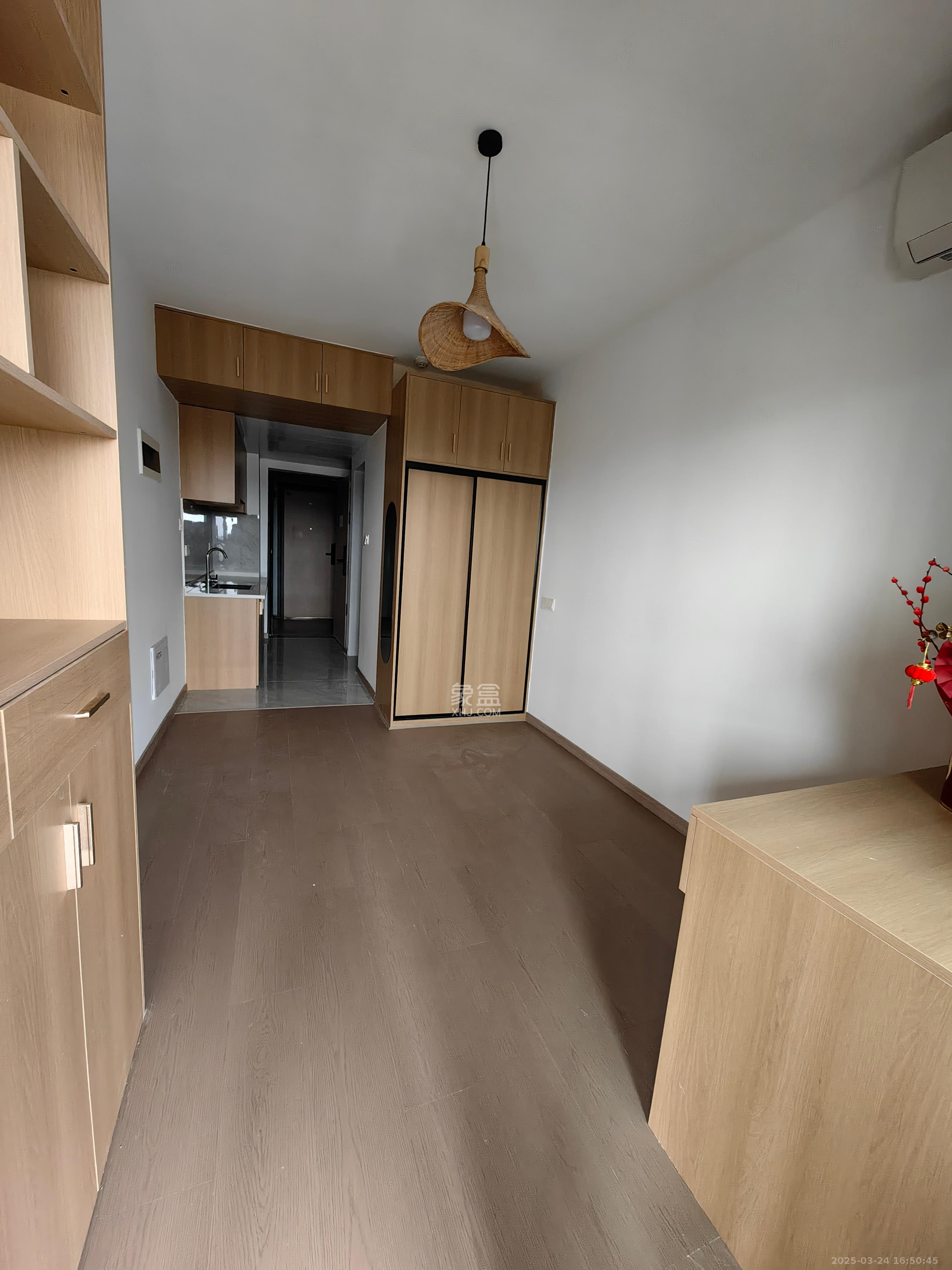 百联购物公园(空港8号)  1室0厅0卫    1200.0元/月 百联购物公园(空港8号)  1室0厅0卫    1200.0元/月室内图