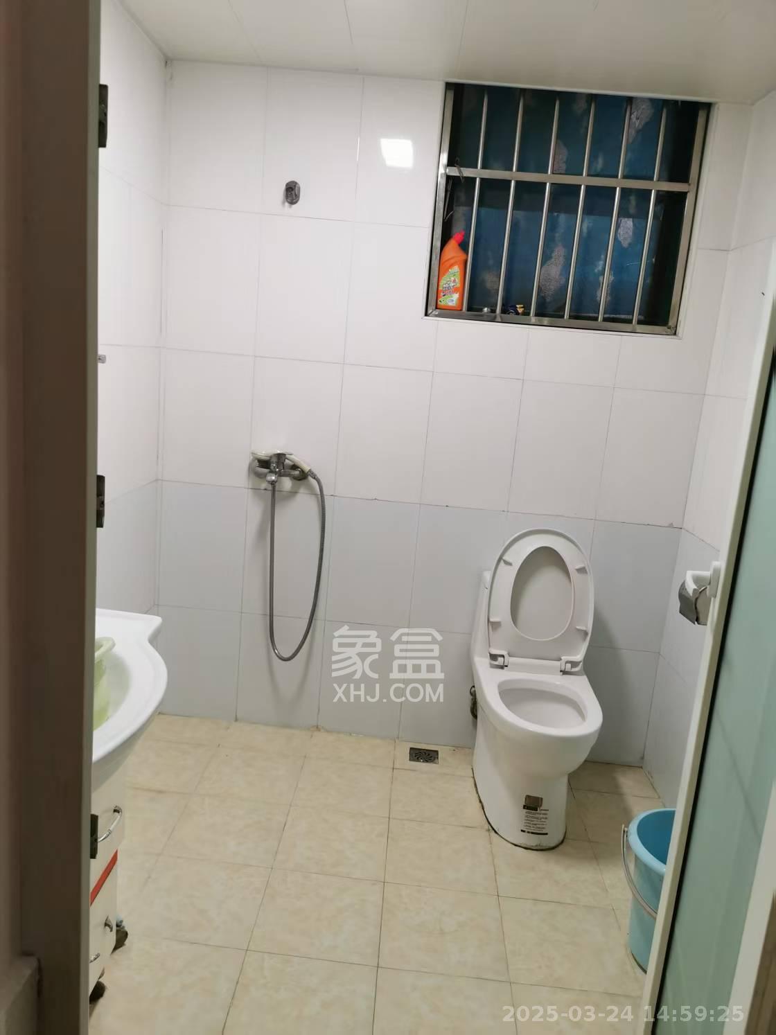 湘江世纪城悦江苑 2室2厅1卫 2200.0元/月 湘江世纪城悦江苑 2室2厅1卫 2200.0元/月室内图