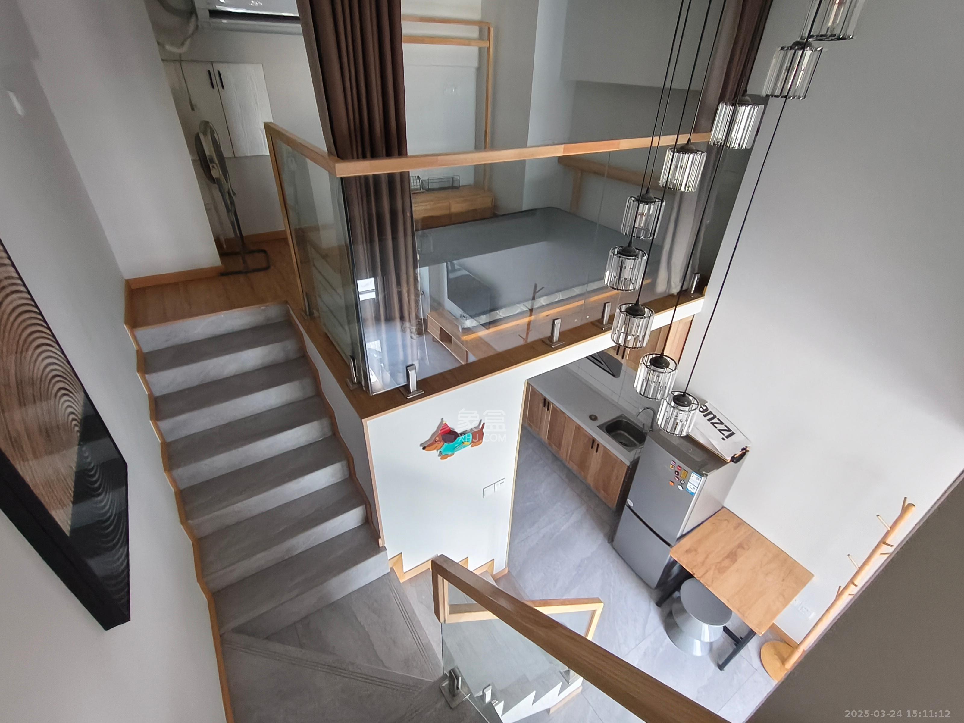 梅溪湖金茂湾  2室2厅1卫    2100.0元/月 梅溪湖金茂湾  2室2厅1卫    2100.0元/月室内图