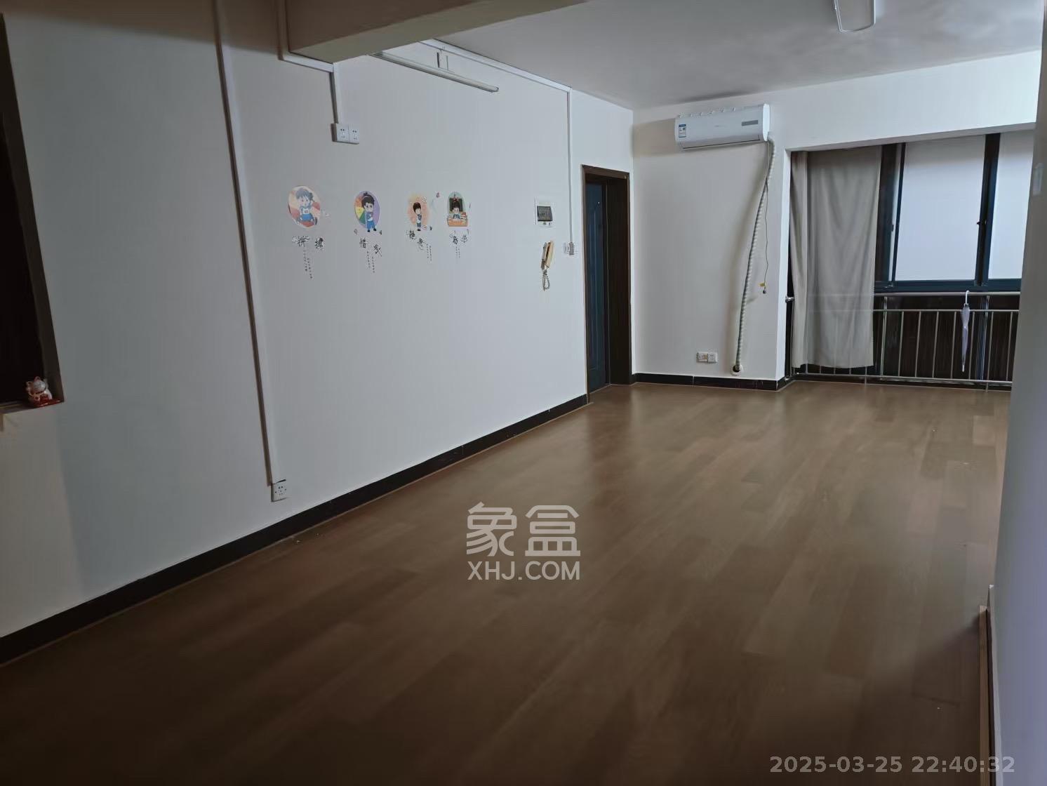 东方新城  2室2厅1卫   2200.00元/月室内图