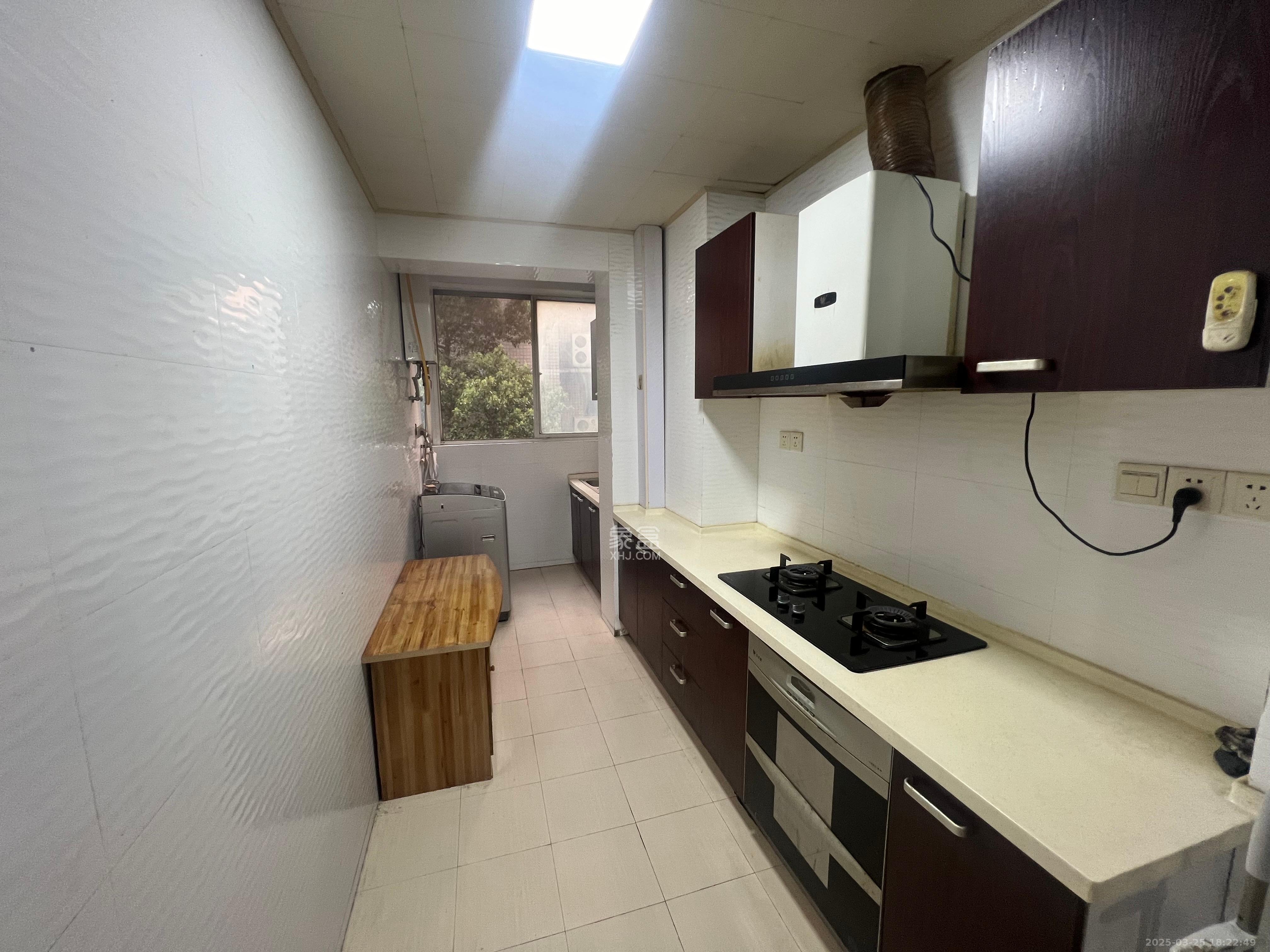 都市春天 2室2厅1卫 1800.0元/月 都市春天 2室2厅1卫 1800.0元/月室内图