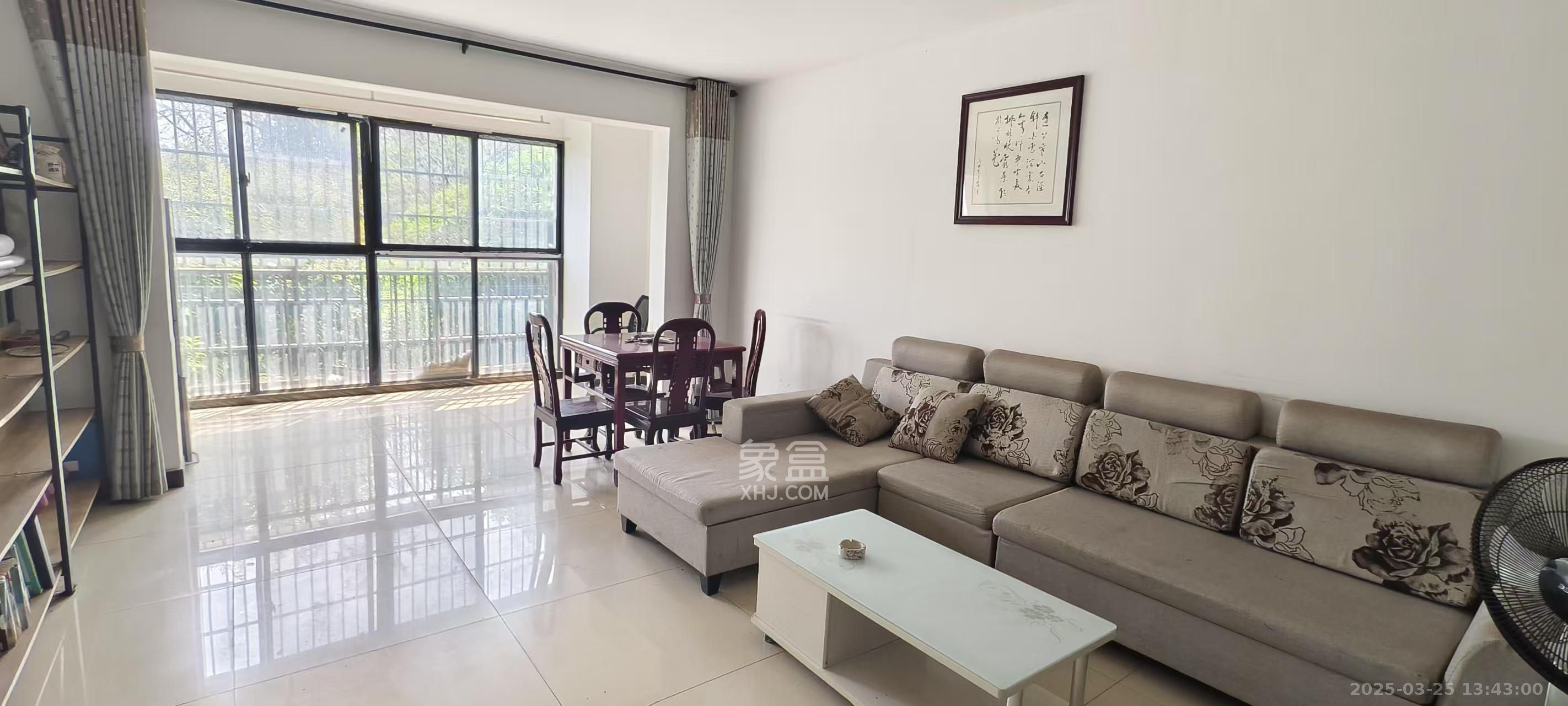 山水霖城(植物原著) 3室2厅2卫 2000.0元/月 山水霖城(植物原著) 3室2厅2卫 2000.0元/月室内图