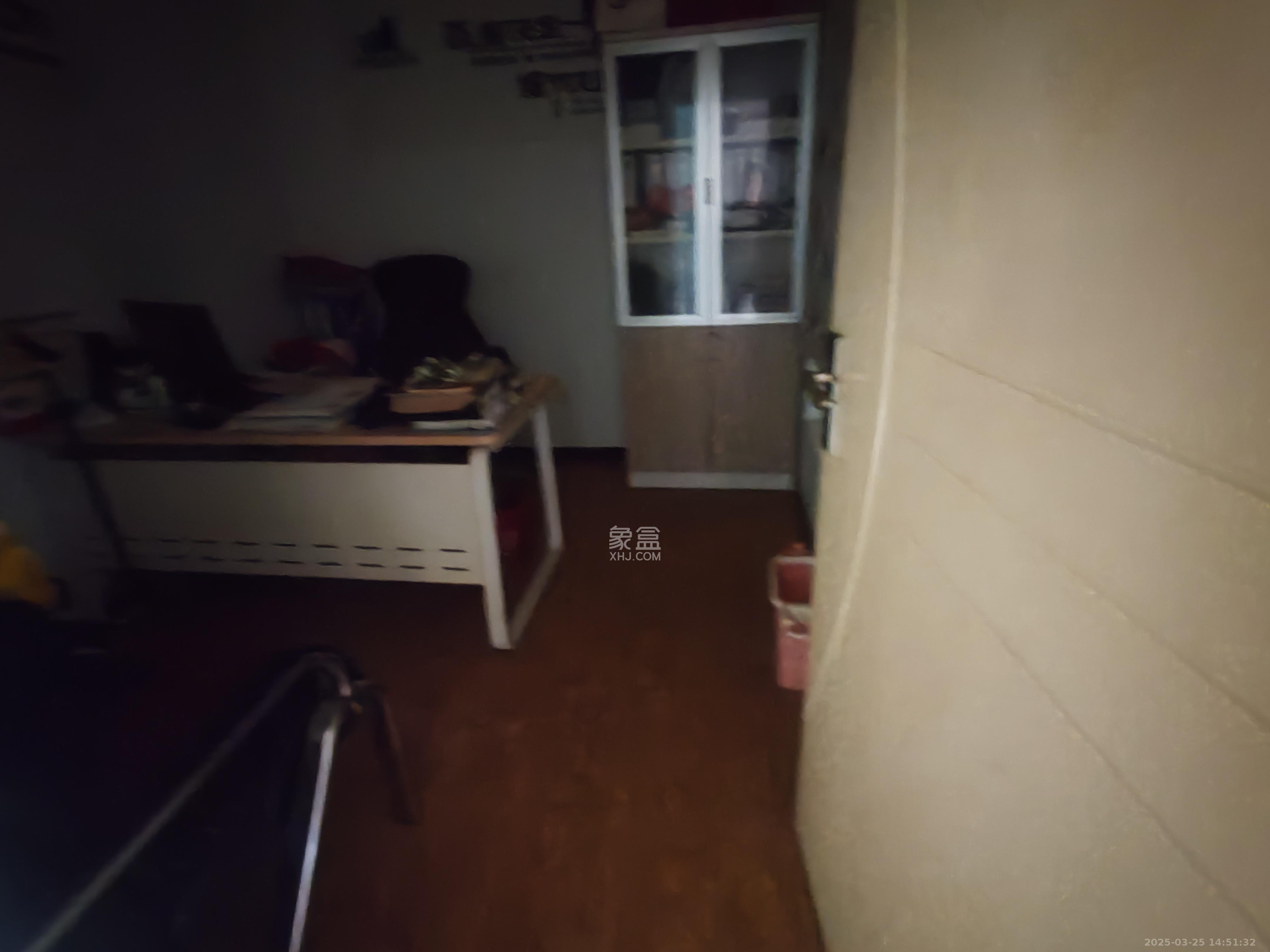 南国嘉苑 4室2厅2卫 3000.0元/月 南国嘉苑 4室2厅2卫 3000.0元/月室内图