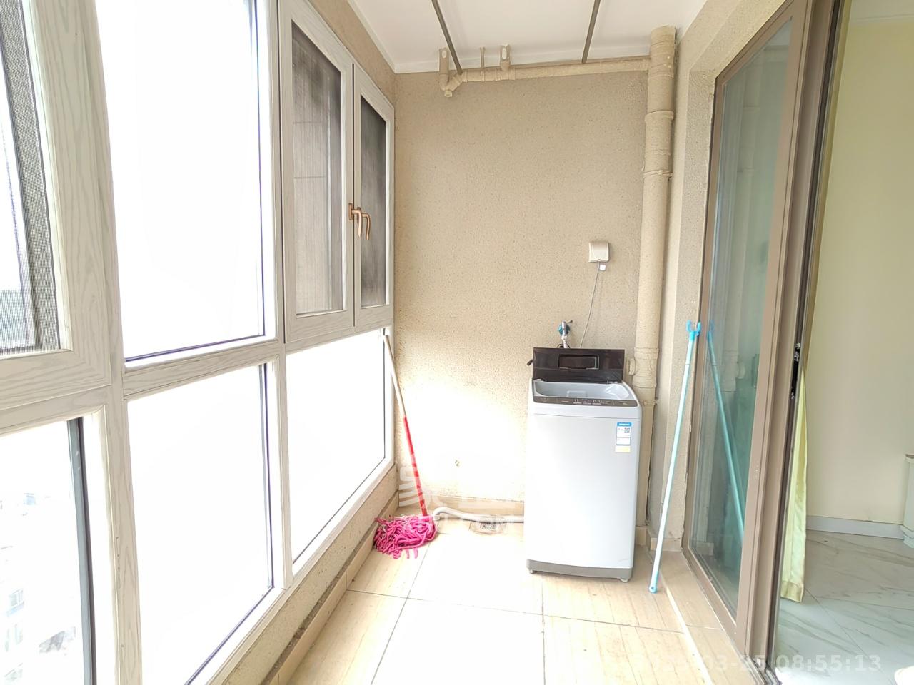 碧桂园公园壹号(凯怡茗苑) 3室2厅1卫 1600.0元/月 碧桂园公园壹号(凯怡茗苑) 3室2厅1卫 1600.0元/月室内图