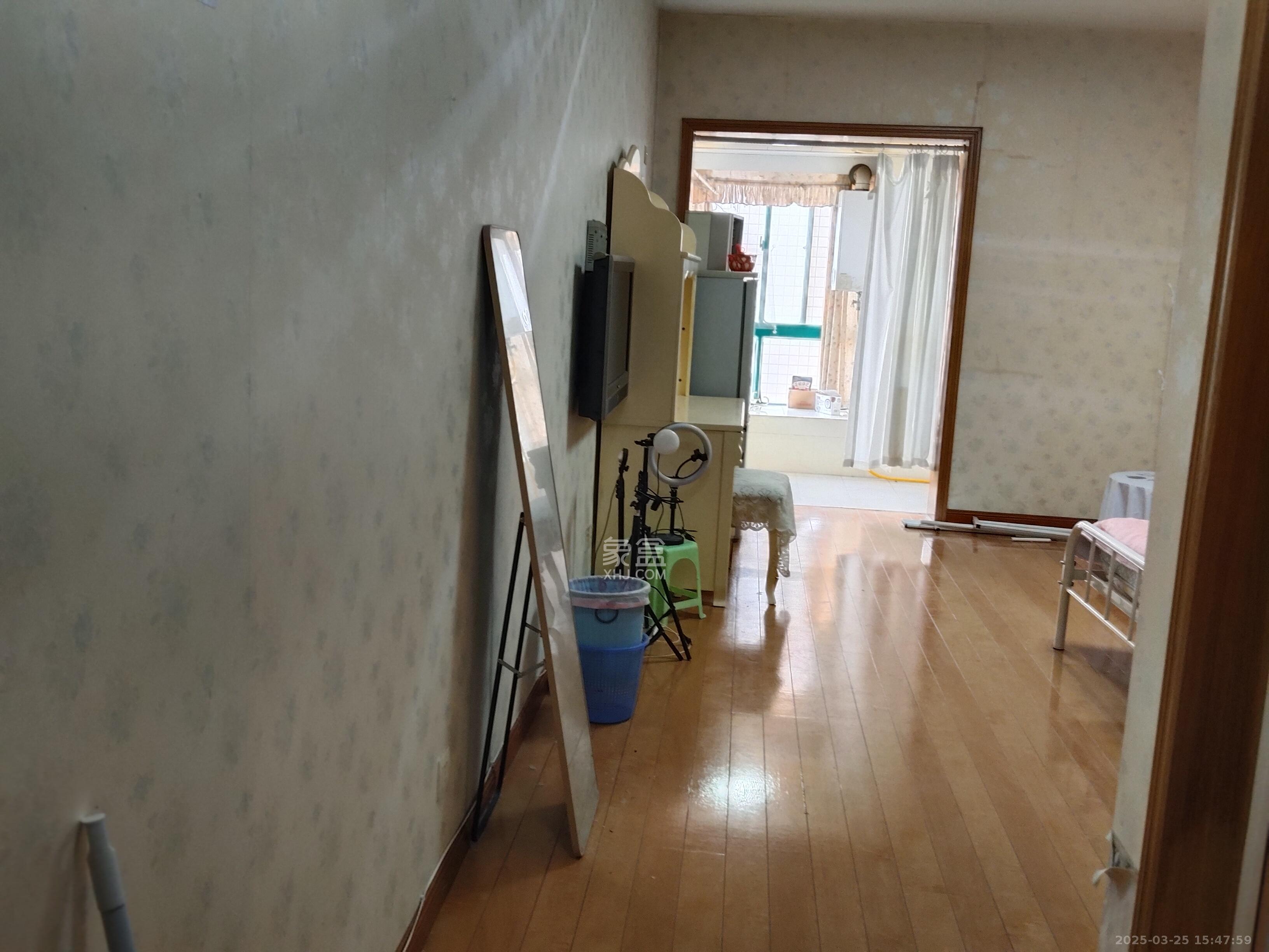 明城公寓  1室1厅1卫   1100.00元/月室内图