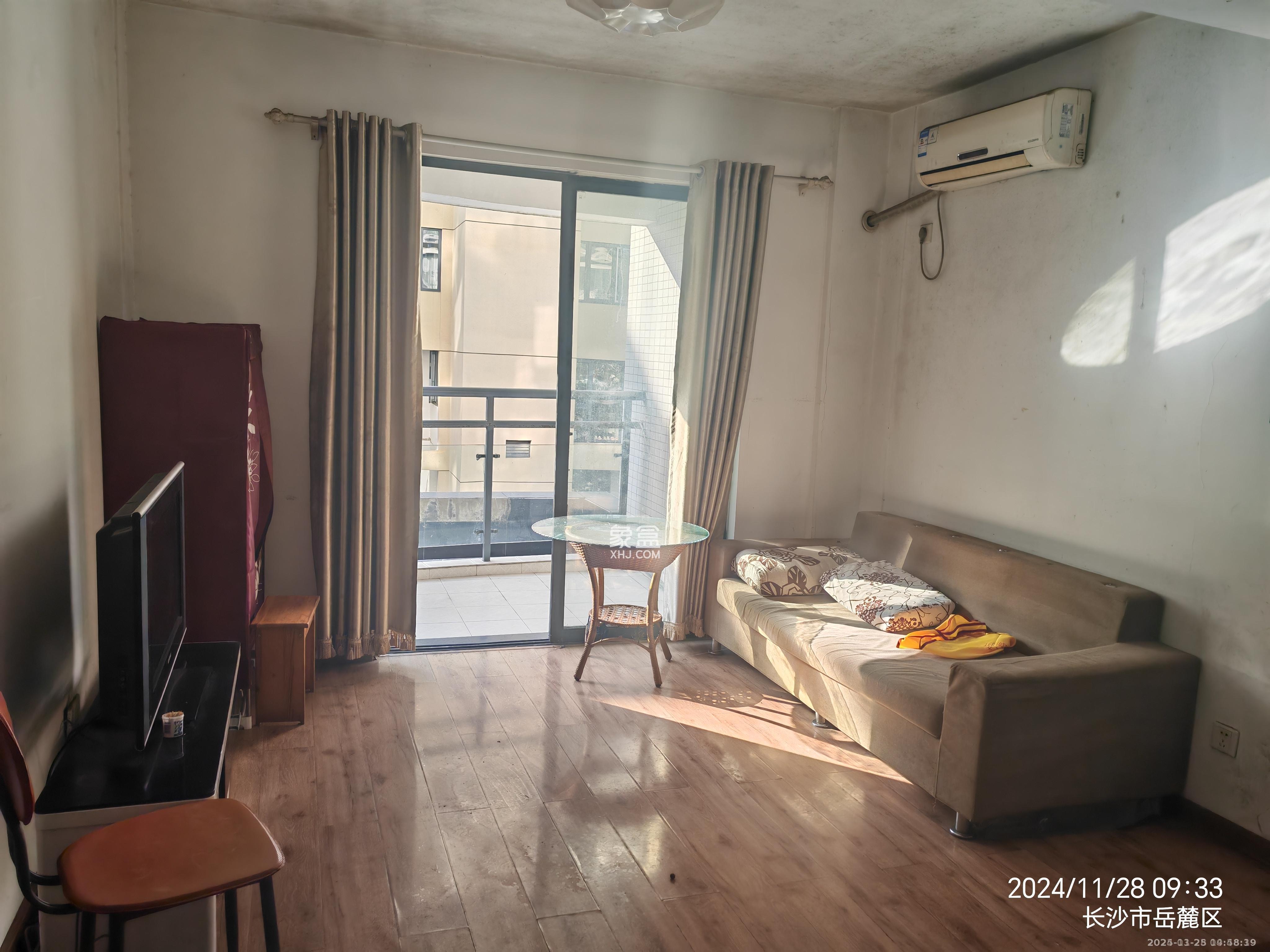 西城龙庭 2室2厅1卫 2000.0元/月 西城龙庭 2室2厅1卫 2000.0元/月室内图