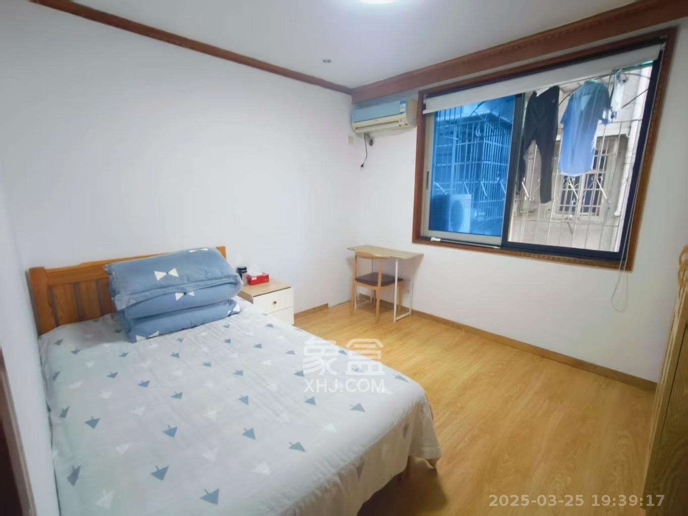铭园小区  3室2厅2卫   3700.00元/月室内图