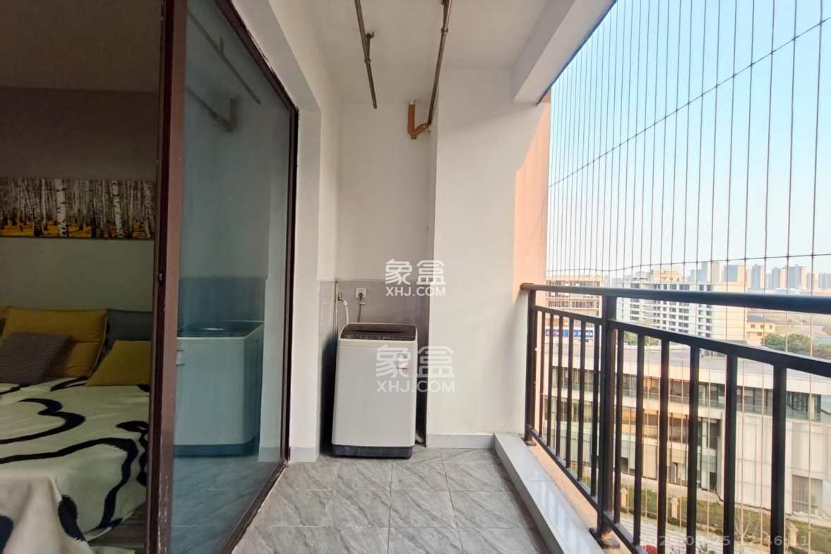 江山帝景雅典  3室2厅1卫    2400.0元/月 江山帝景雅典  3室2厅1卫    2400.0元/月室内图