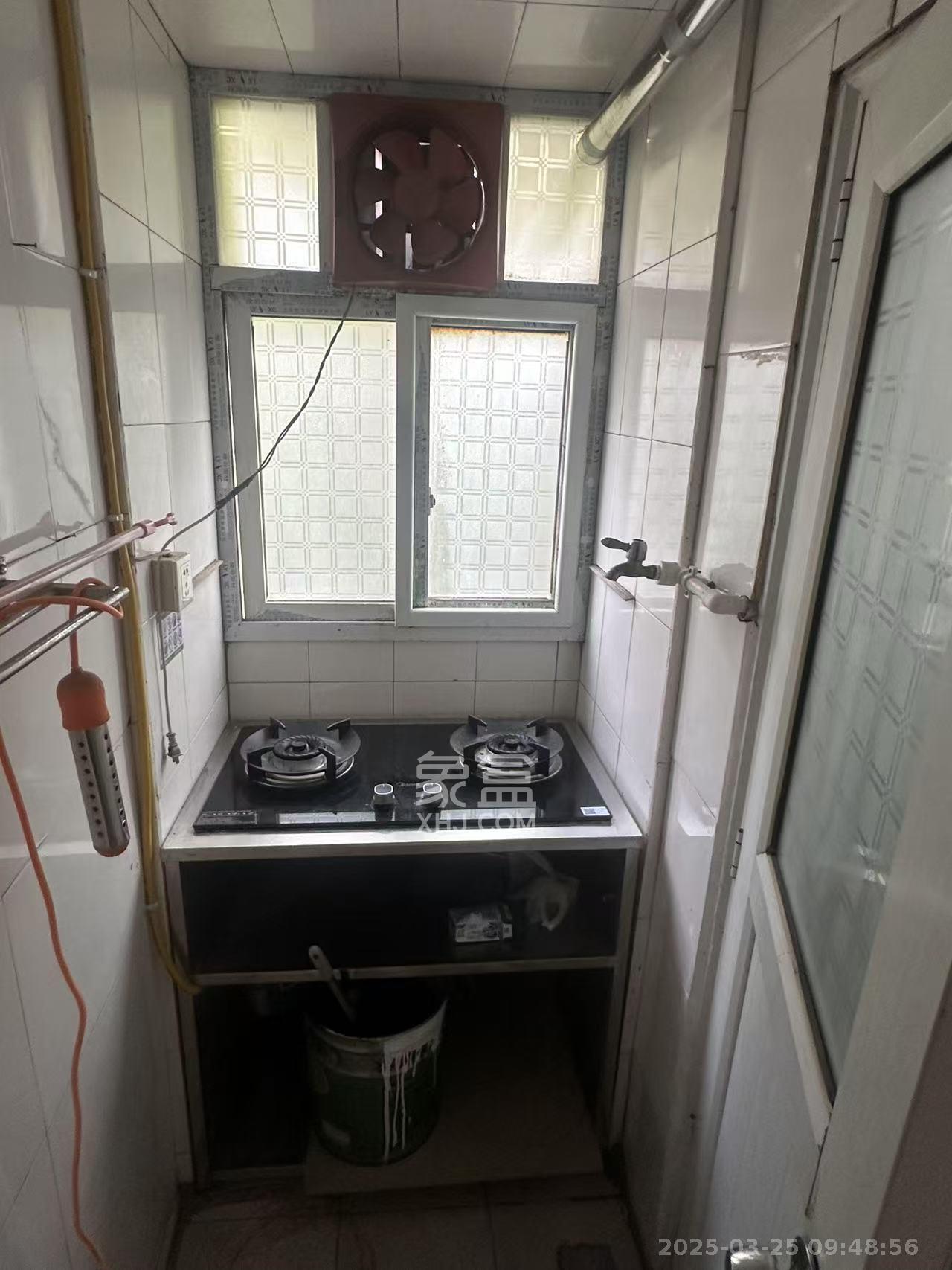 省建苑小区  2室1厅1卫   1600.00元/月室内图