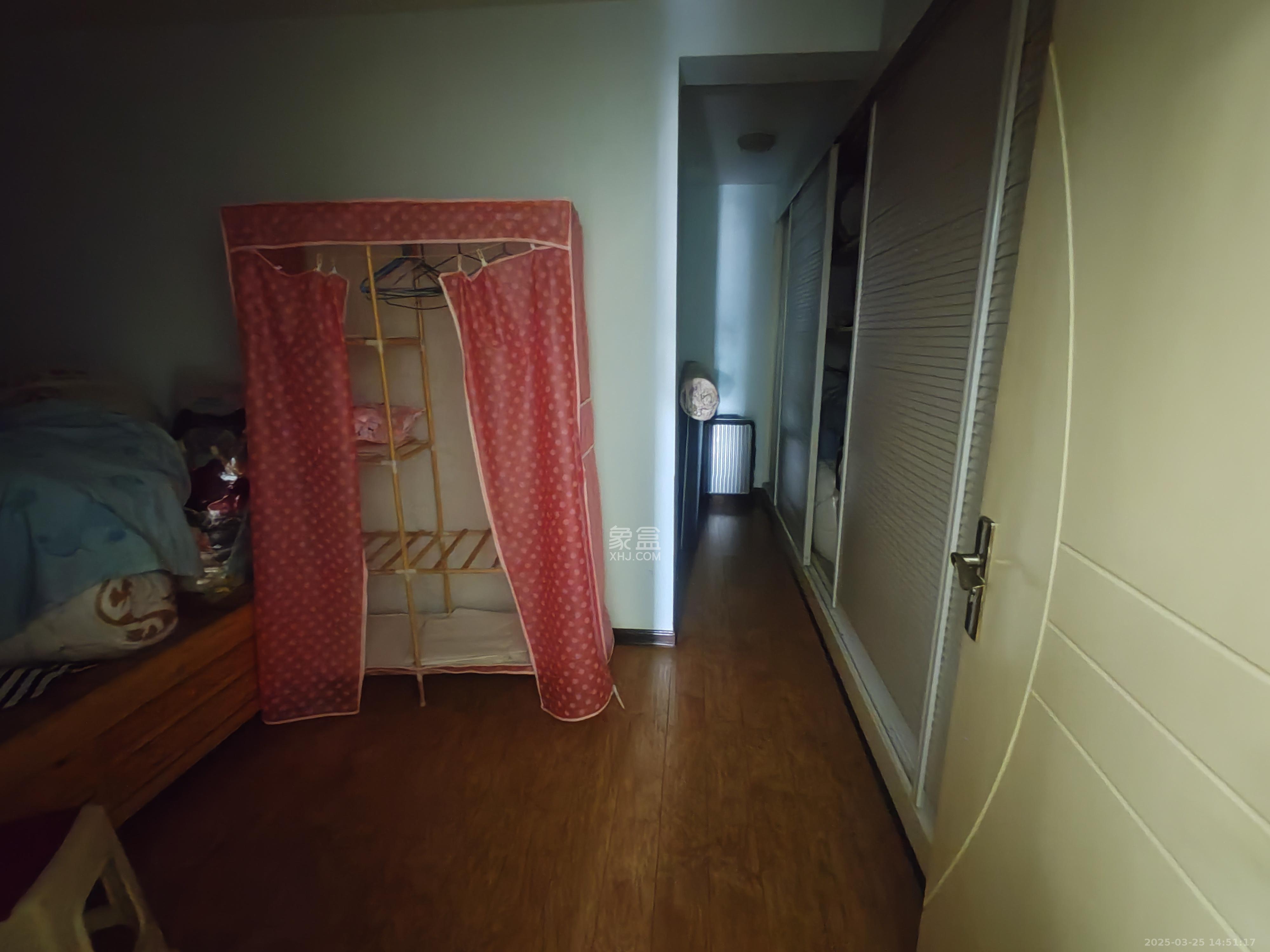 南国嘉苑 4室2厅2卫 3000.0元/月 南国嘉苑 4室2厅2卫 3000.0元/月室内图