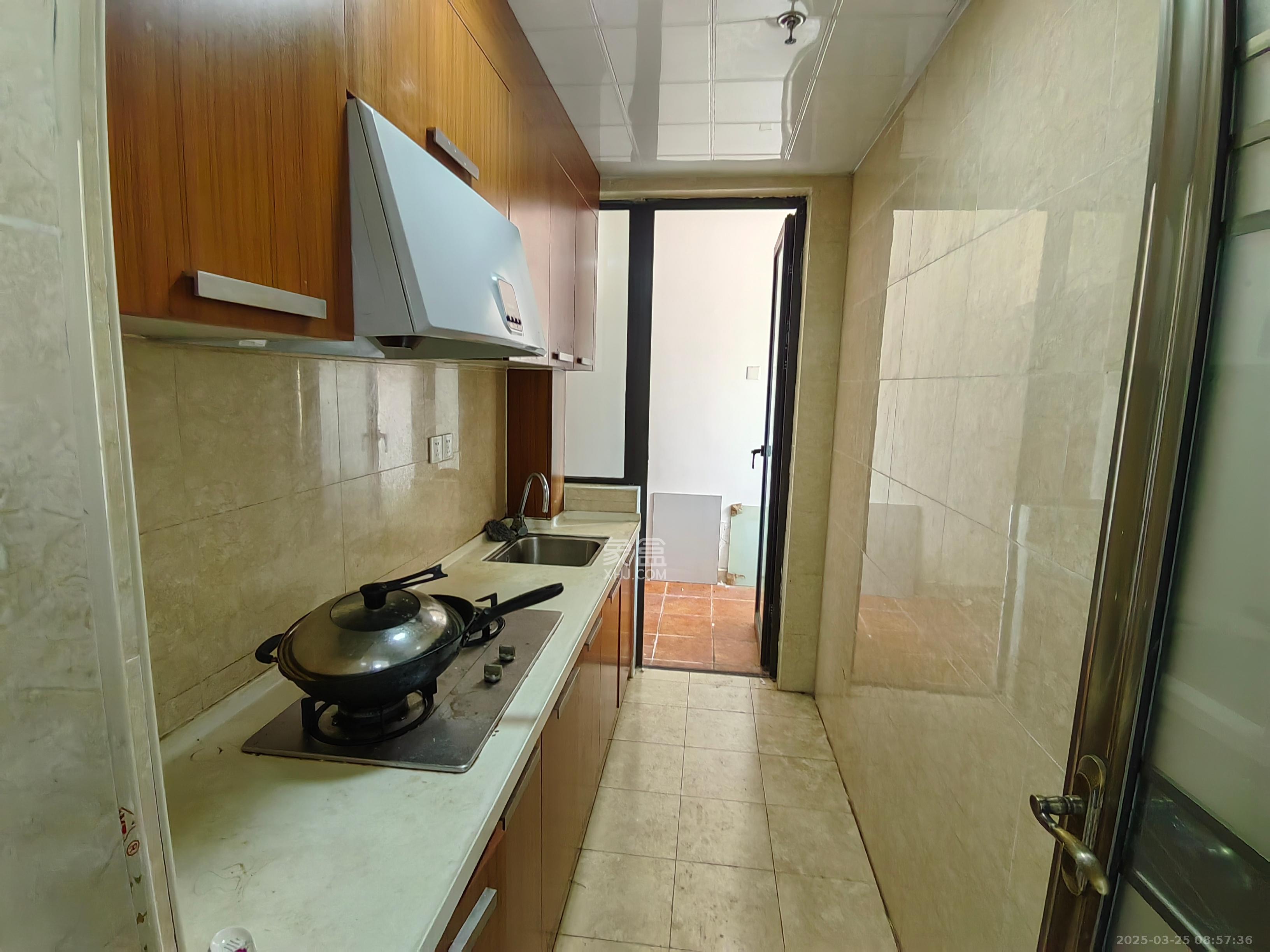 中信凯旋蓝岸(中信新城三期) 3室2厅1卫 1680.0元/月 中信凯旋蓝岸(中信新城三期) 3室2厅1卫 1680.0元/月室内图