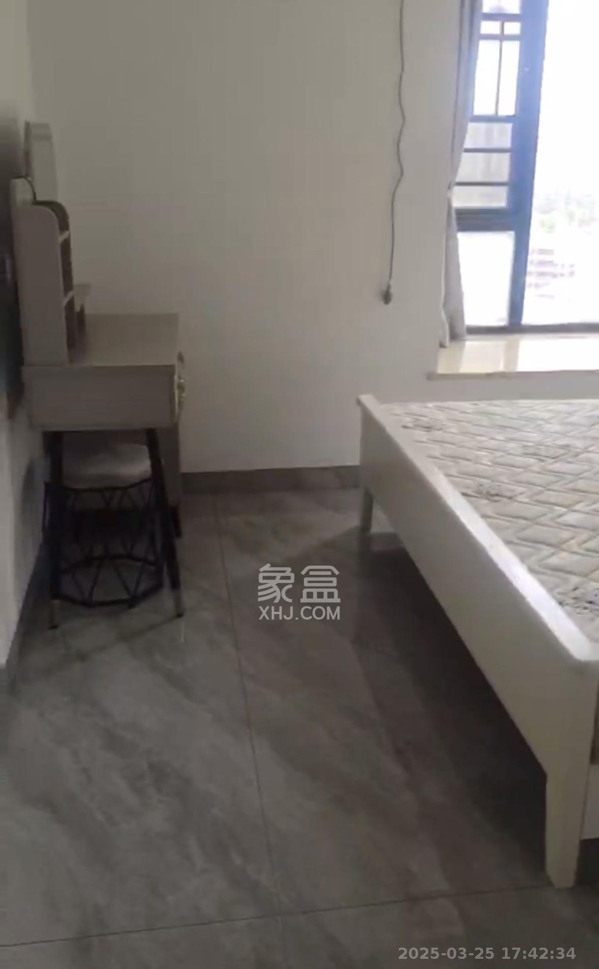 金南家园三期 2室2厅1卫 2200.0元/月 金南家园三期 2室2厅1卫 2200.0元/月室内图