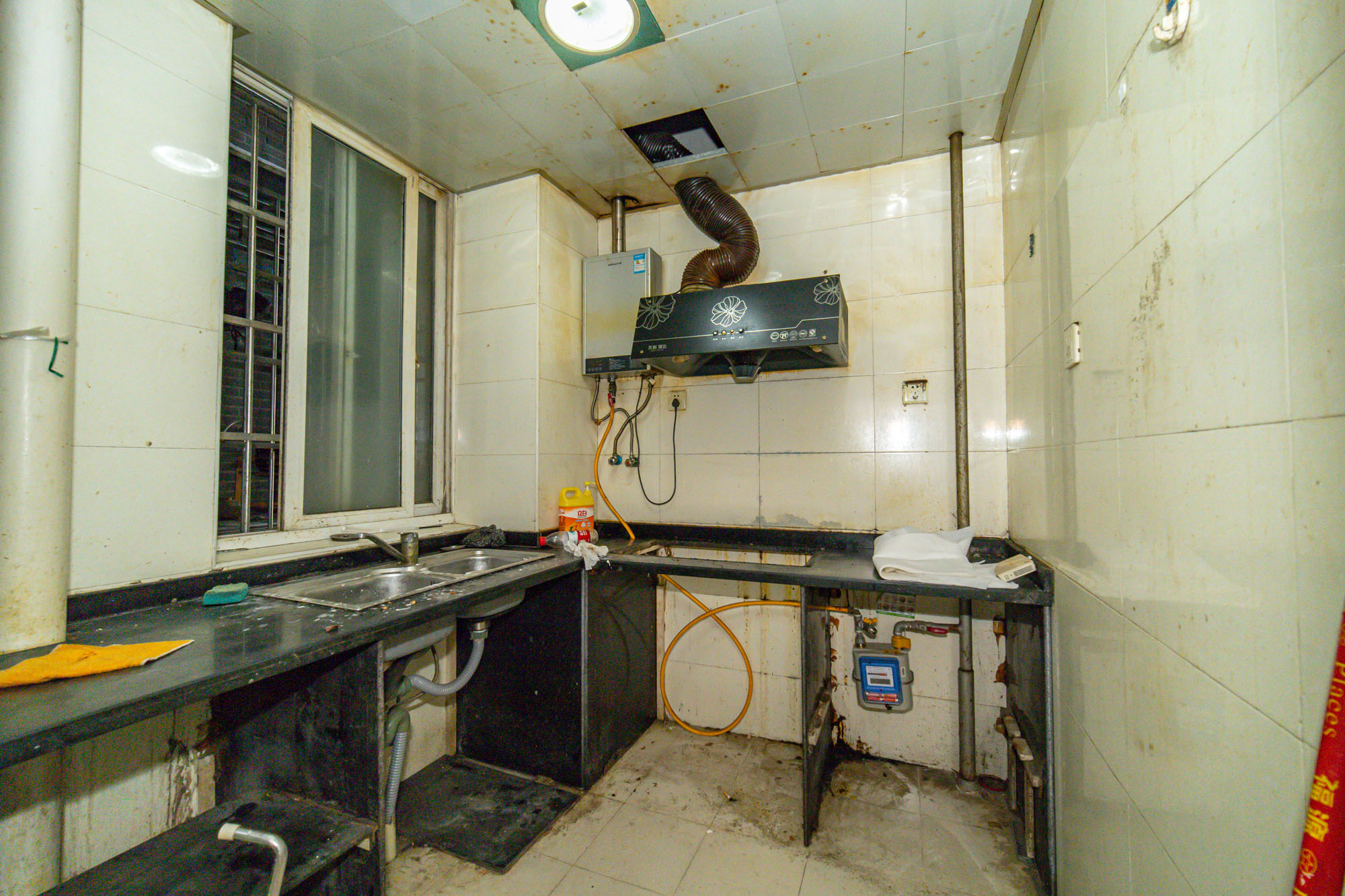 景上鑫苑 4室2厅2卫 52.0万 景上鑫苑 4室2厅2卫 52.0万厨房