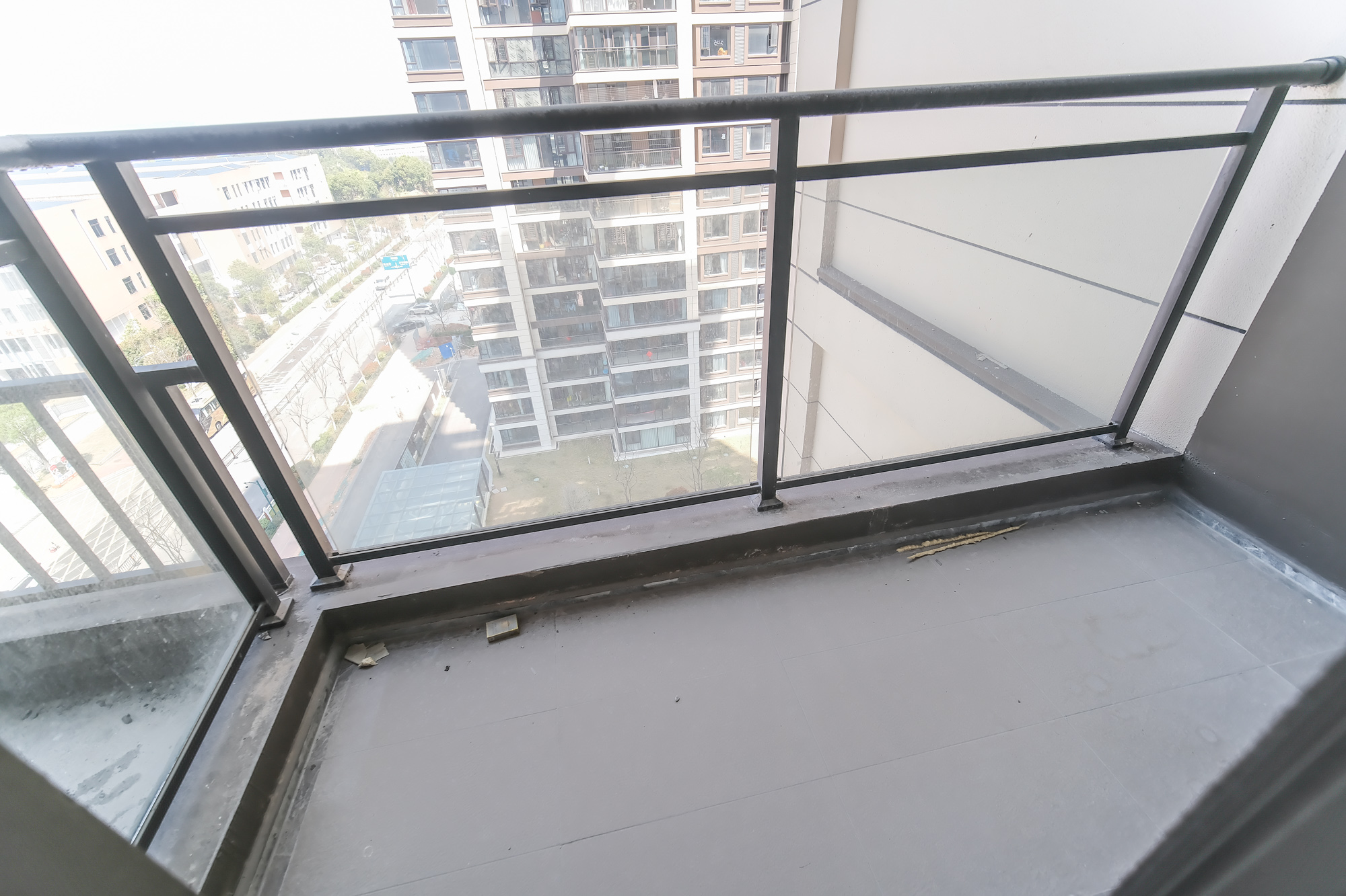 荣盛锦绣学府  3室2厅2卫    100.0万 荣盛锦绣学府  3室2厅2卫    100.0万阳台