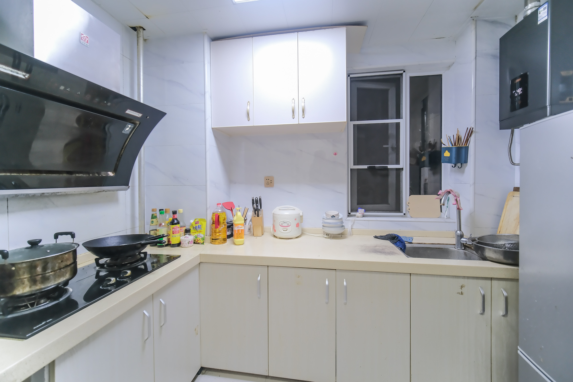 荣盛花语城  2室2厅1卫    45.0万 荣盛花语城  2室2厅1卫    45.0万厨房