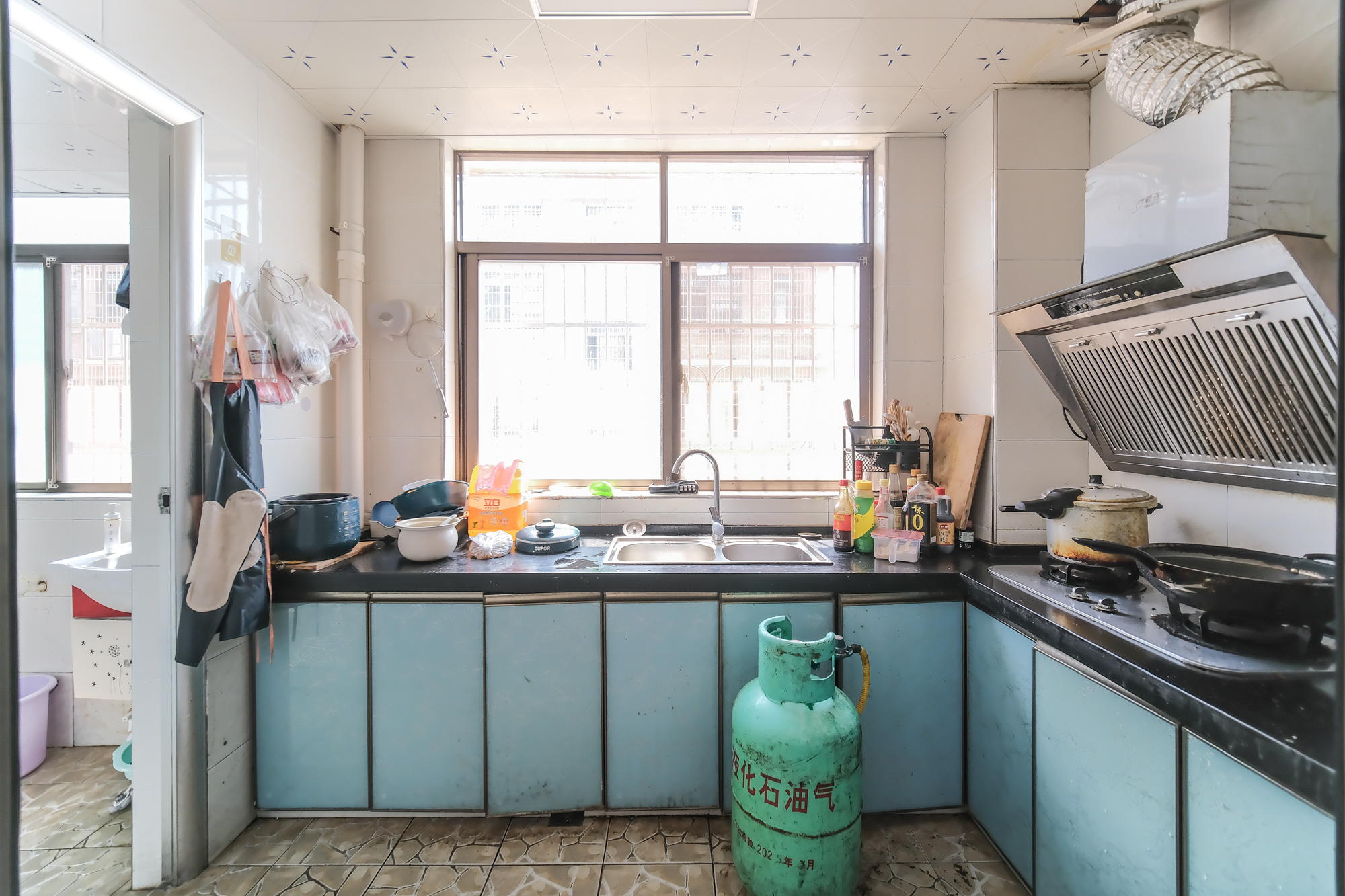 龙塘安置区(龙塘小区) 3室2厅1卫 55.8万 龙塘安置区(龙塘小区) 3室2厅1卫 55.8万厨房