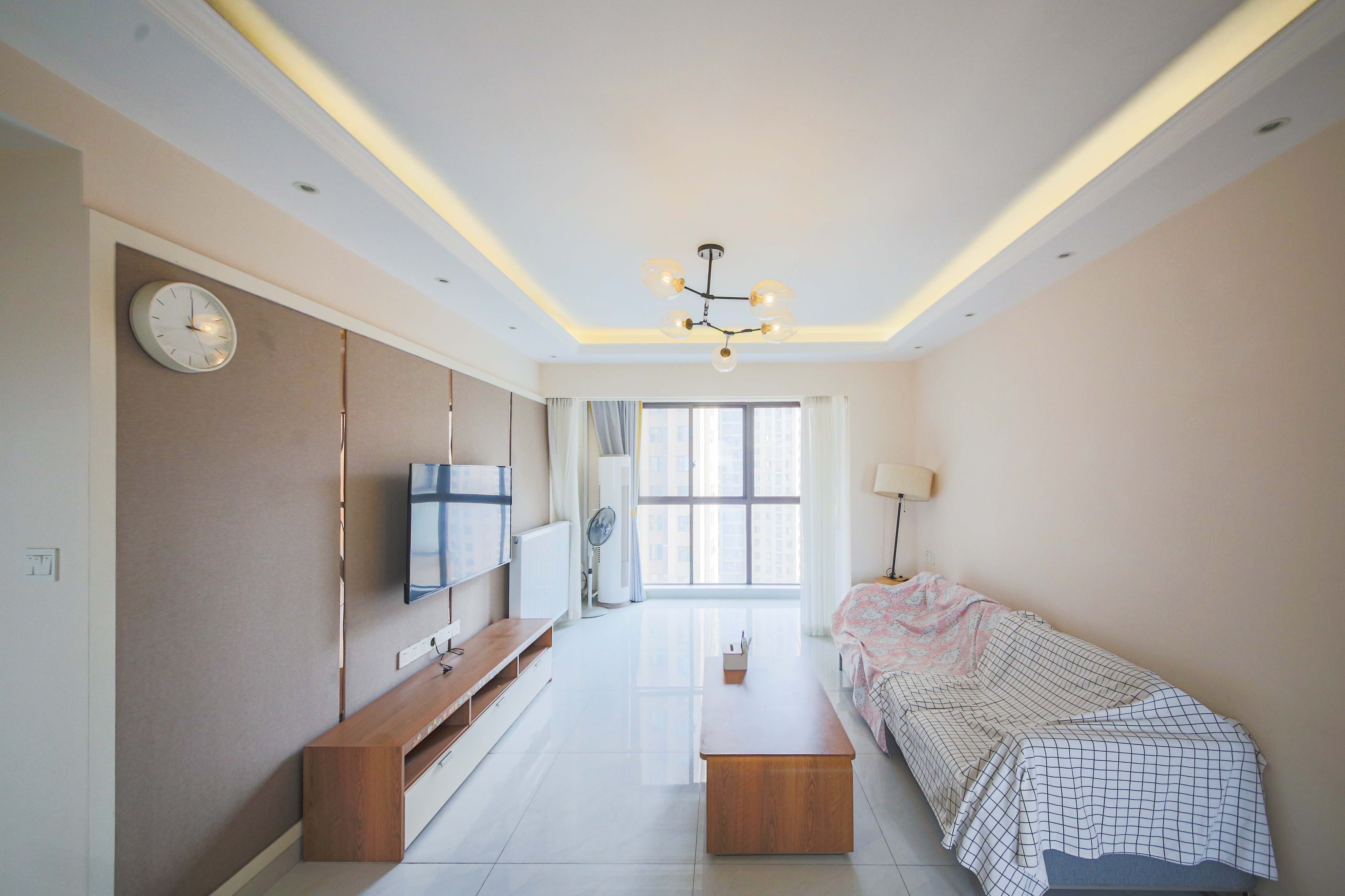 中建信和城  3室2厅2卫   143.00万客厅