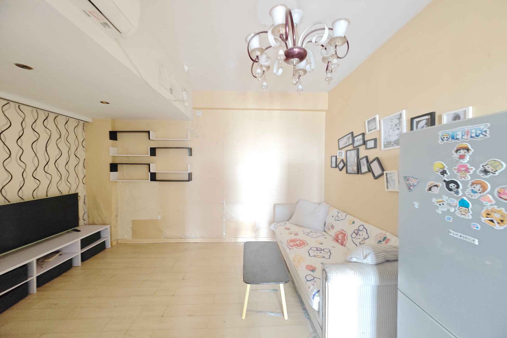 佳天瑞宁花园  1室1厅1卫    43.5万 佳天瑞宁花园  1室1厅1卫    43.5万客厅