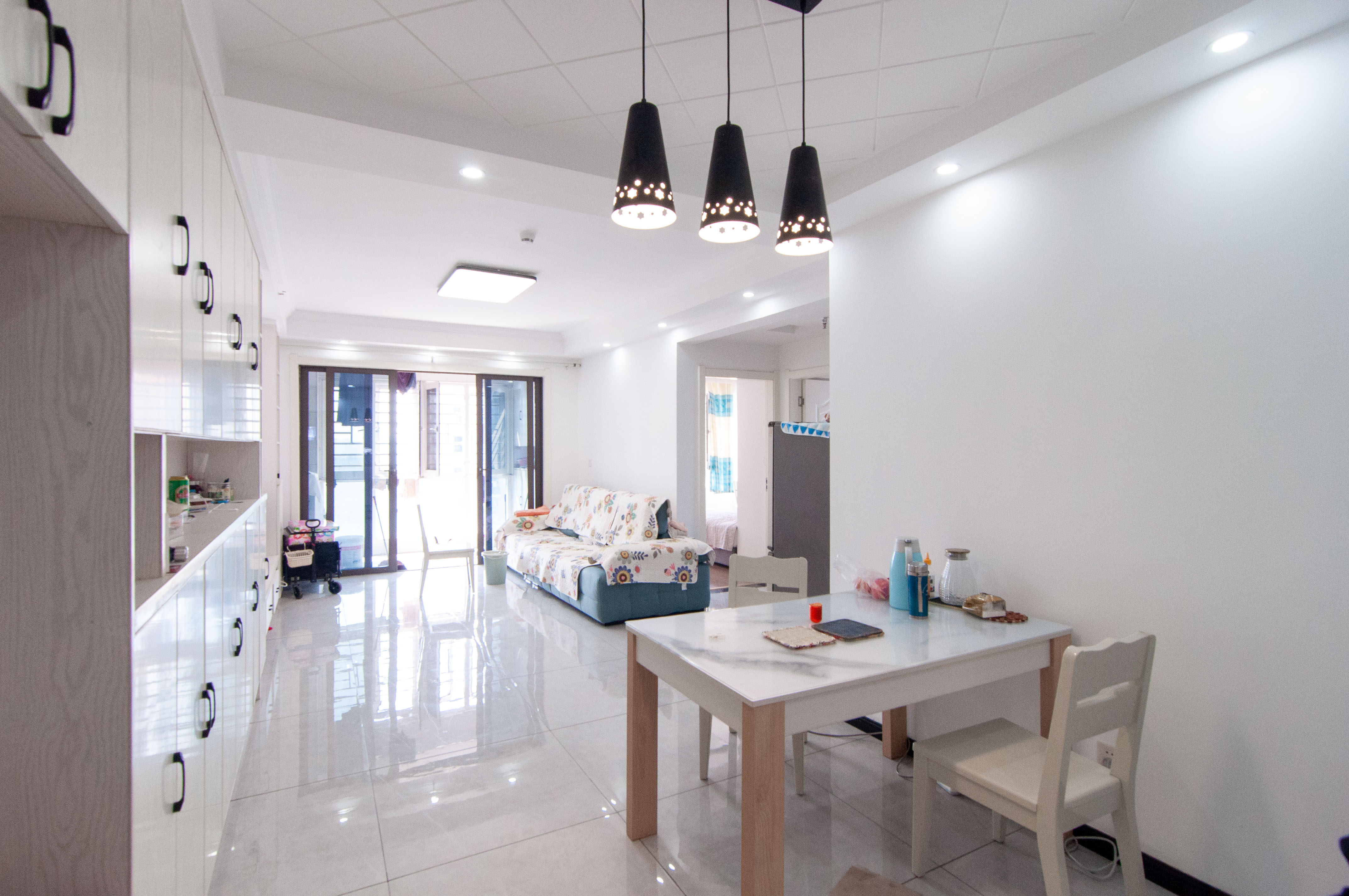 佳兆业云顶梅溪湖(佳兆业梅溪荟) 3室2厅1卫 102.0万 佳兆业云顶梅溪湖(佳兆业梅溪荟) 3室2厅1卫 102.0万客厅