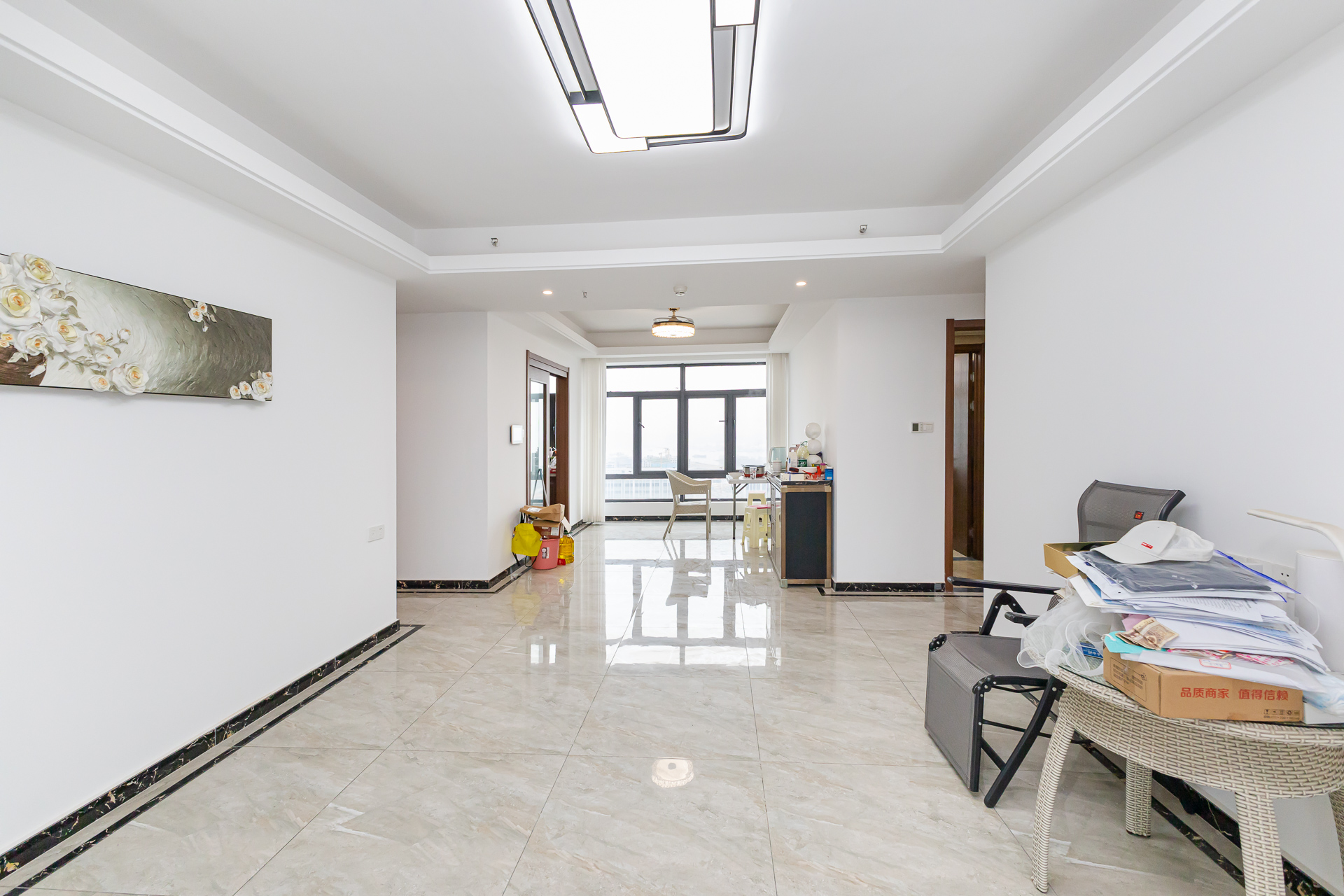 万润滨江天著 4室2厅2卫 126.0万 万润滨江天著 4室2厅2卫 126.0万客厅