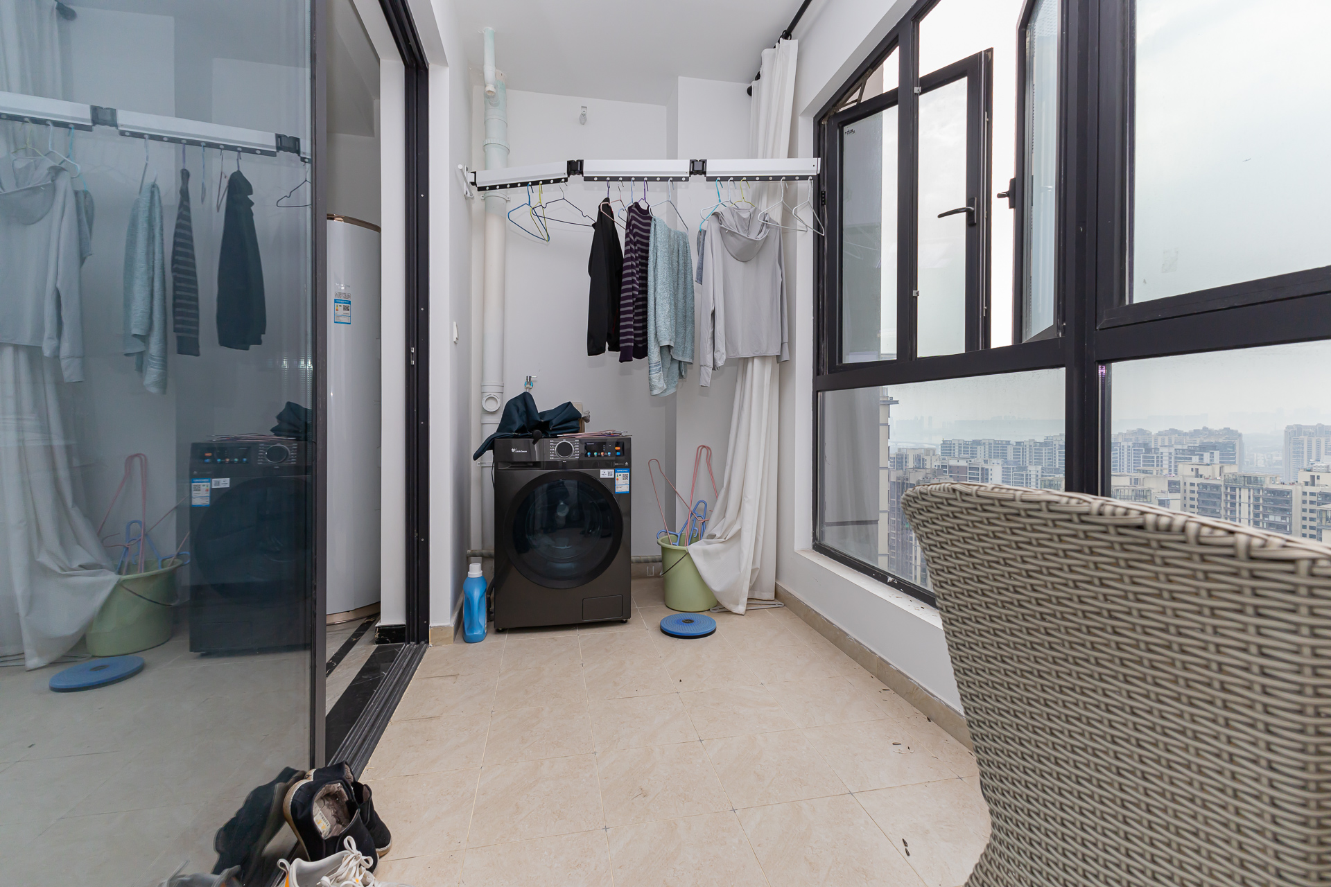 万润滨江天著 4室2厅2卫 126.0万 万润滨江天著 4室2厅2卫 126.0万阳台