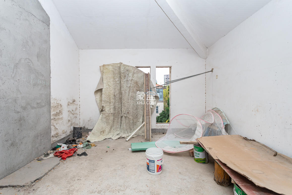 南山苏迪亚诺 8室3厅6卫 518.0万 南山苏迪亚诺 8室3厅6卫 518.0万客厅