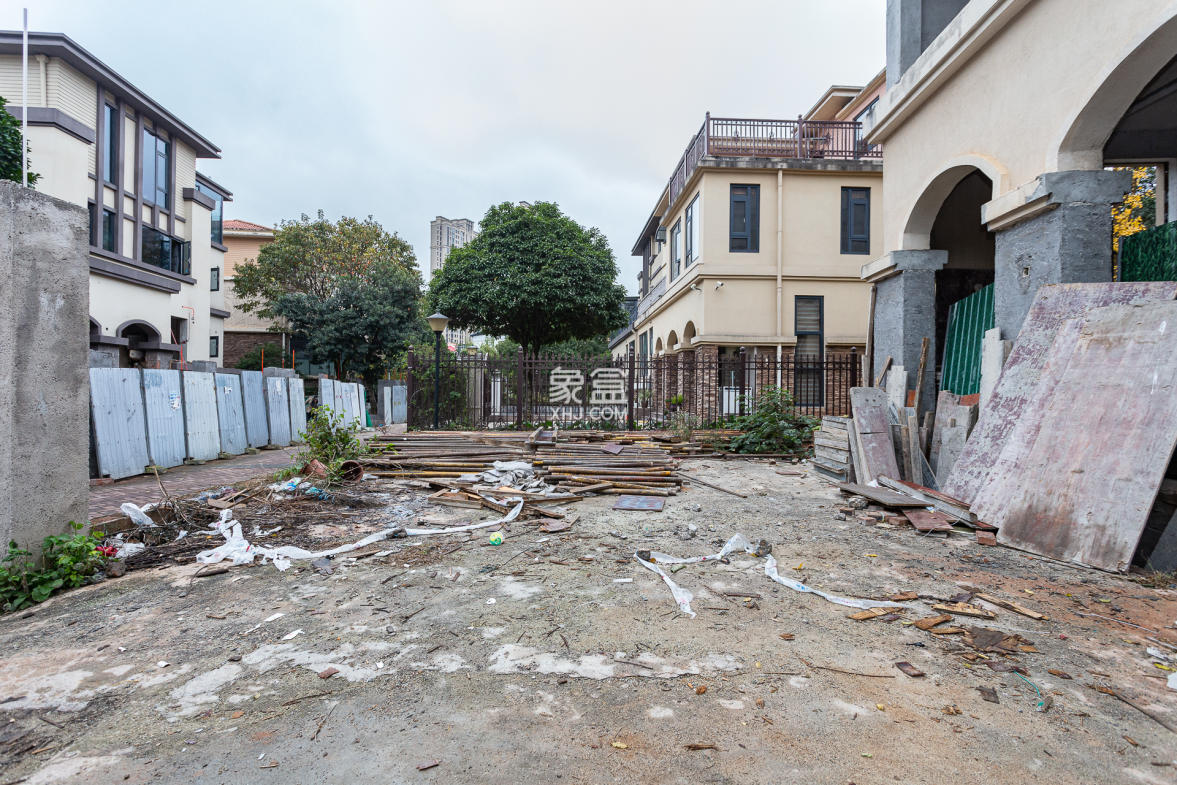 南山苏迪亚诺 8室3厅6卫 518.0万 南山苏迪亚诺 8室3厅6卫 518.0万其他