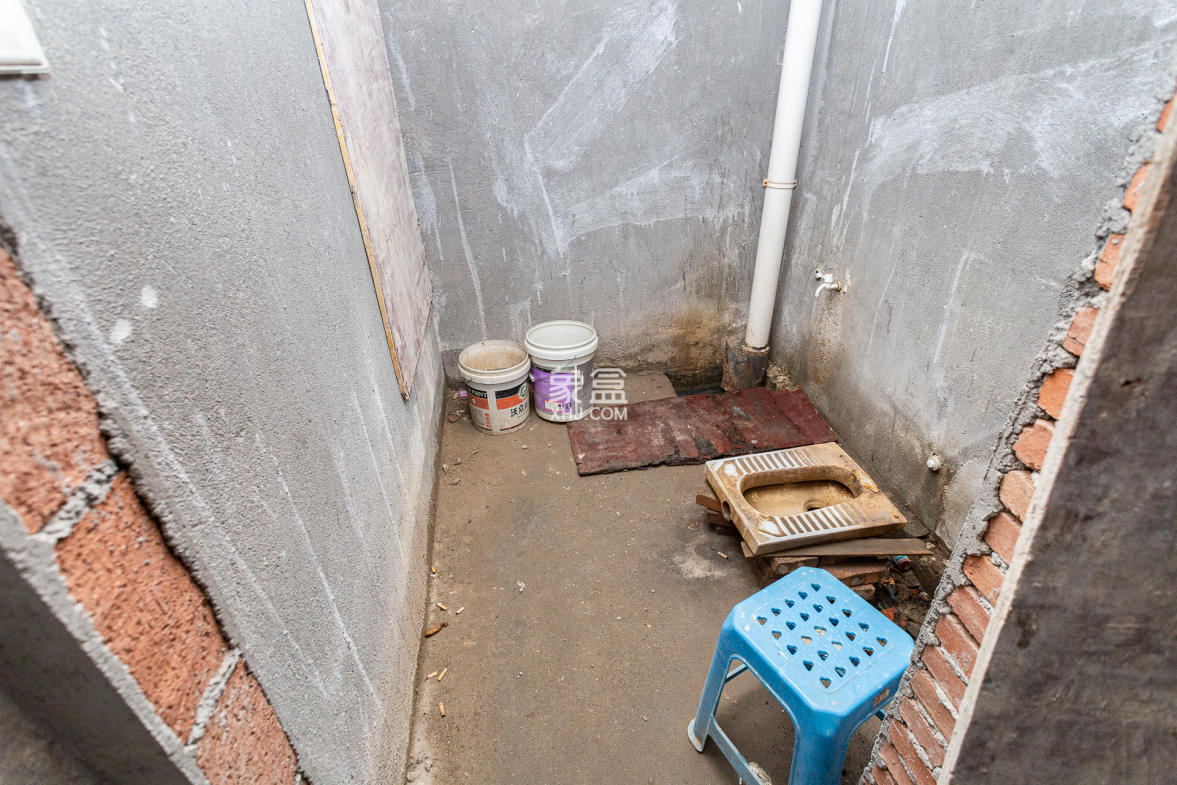 南山苏迪亚诺 8室3厅6卫 518.0万 南山苏迪亚诺 8室3厅6卫 518.0万卫生间