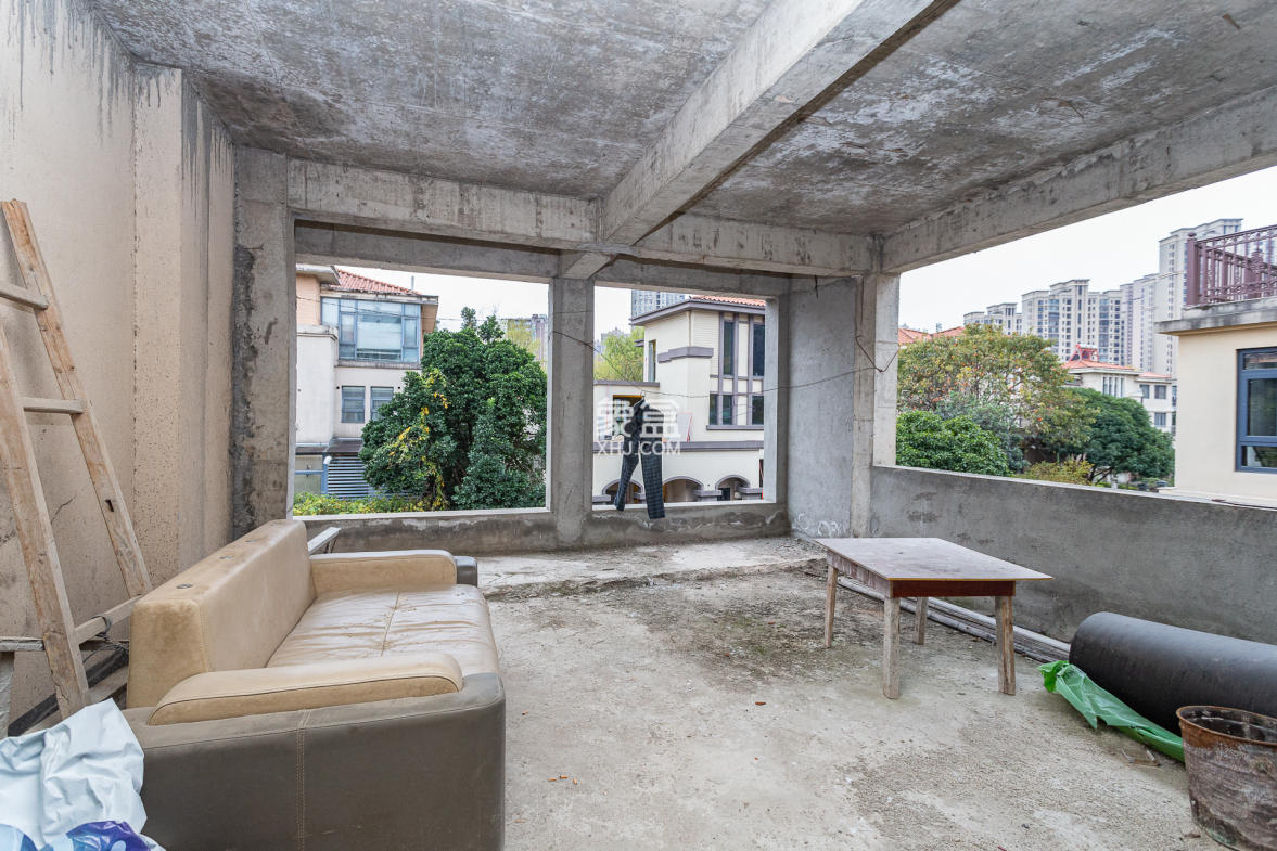 南山苏迪亚诺 8室3厅6卫 518.0万 南山苏迪亚诺 8室3厅6卫 518.0万卧室