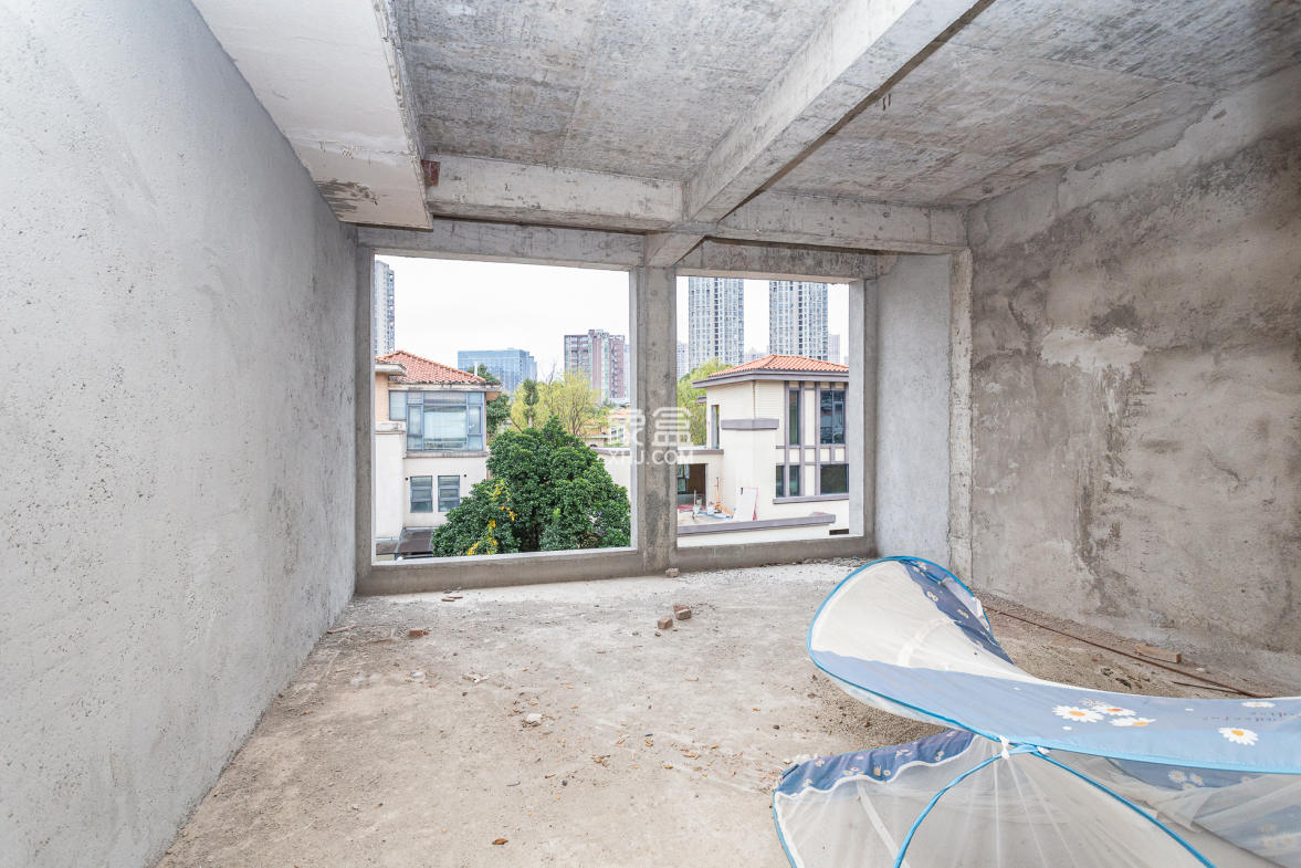 南山苏迪亚诺 8室3厅6卫 518.0万 南山苏迪亚诺 8室3厅6卫 518.0万卧室