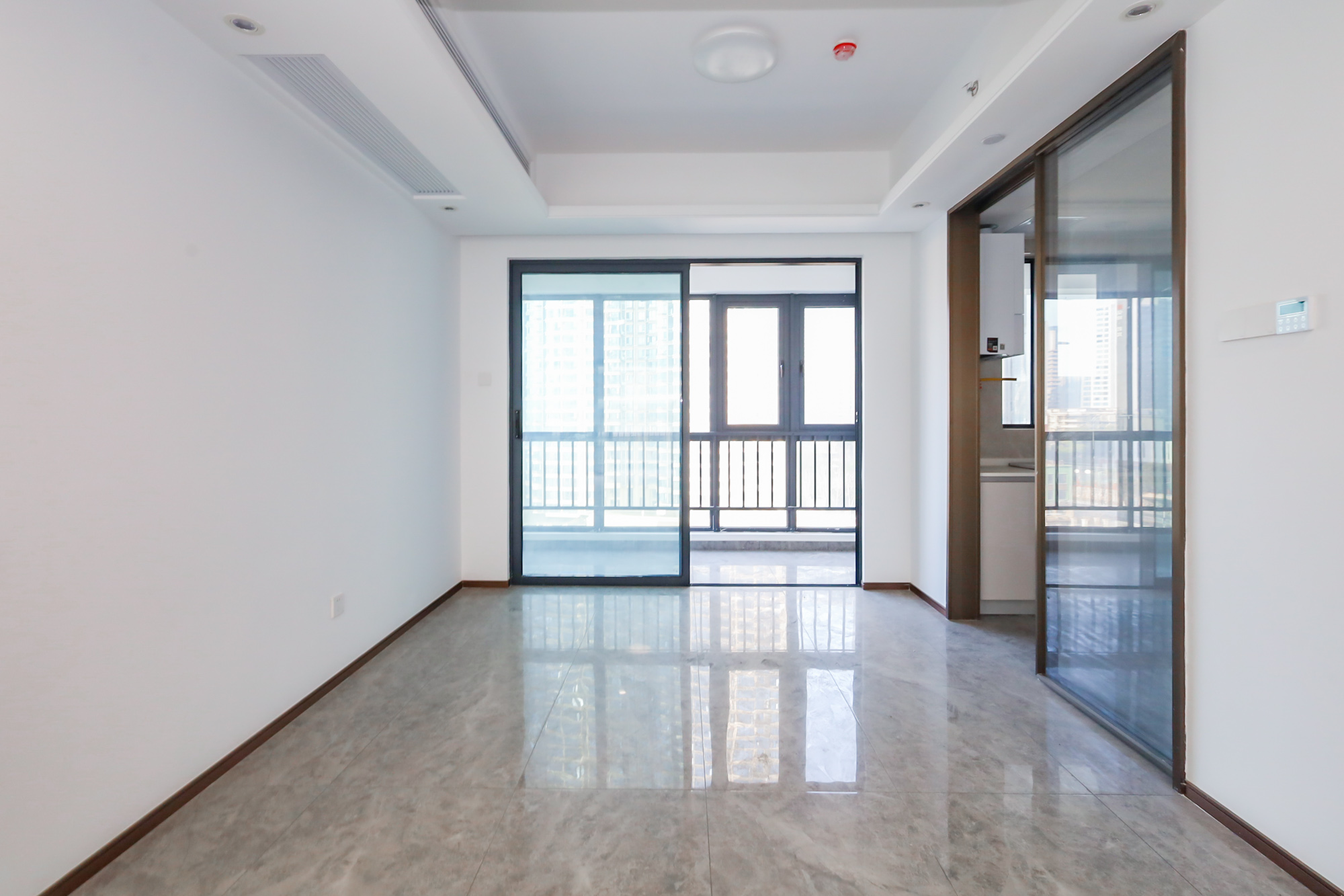 滨江府1913  4室2厅3卫    340.0万其他