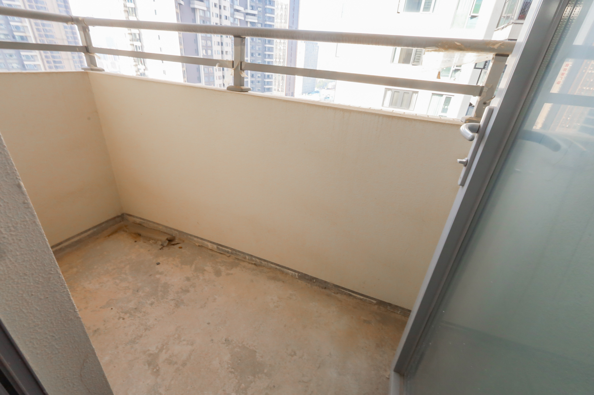 保利天禧D区  3室2厅1卫    125.0万 保利天禧D区  3室2厅1卫    125.0万卧室