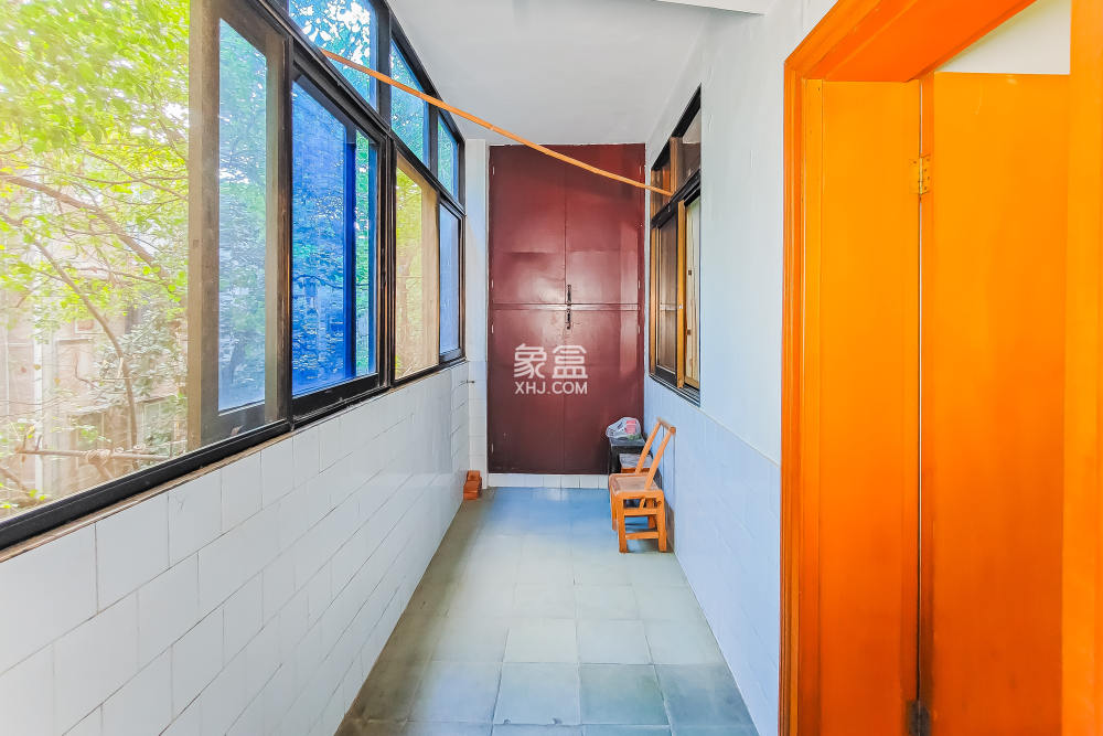 古堆山小區(qū)國(guó)家電網(wǎng)宿舍  3室2廳1衛(wèi)   52.00萬(wàn)