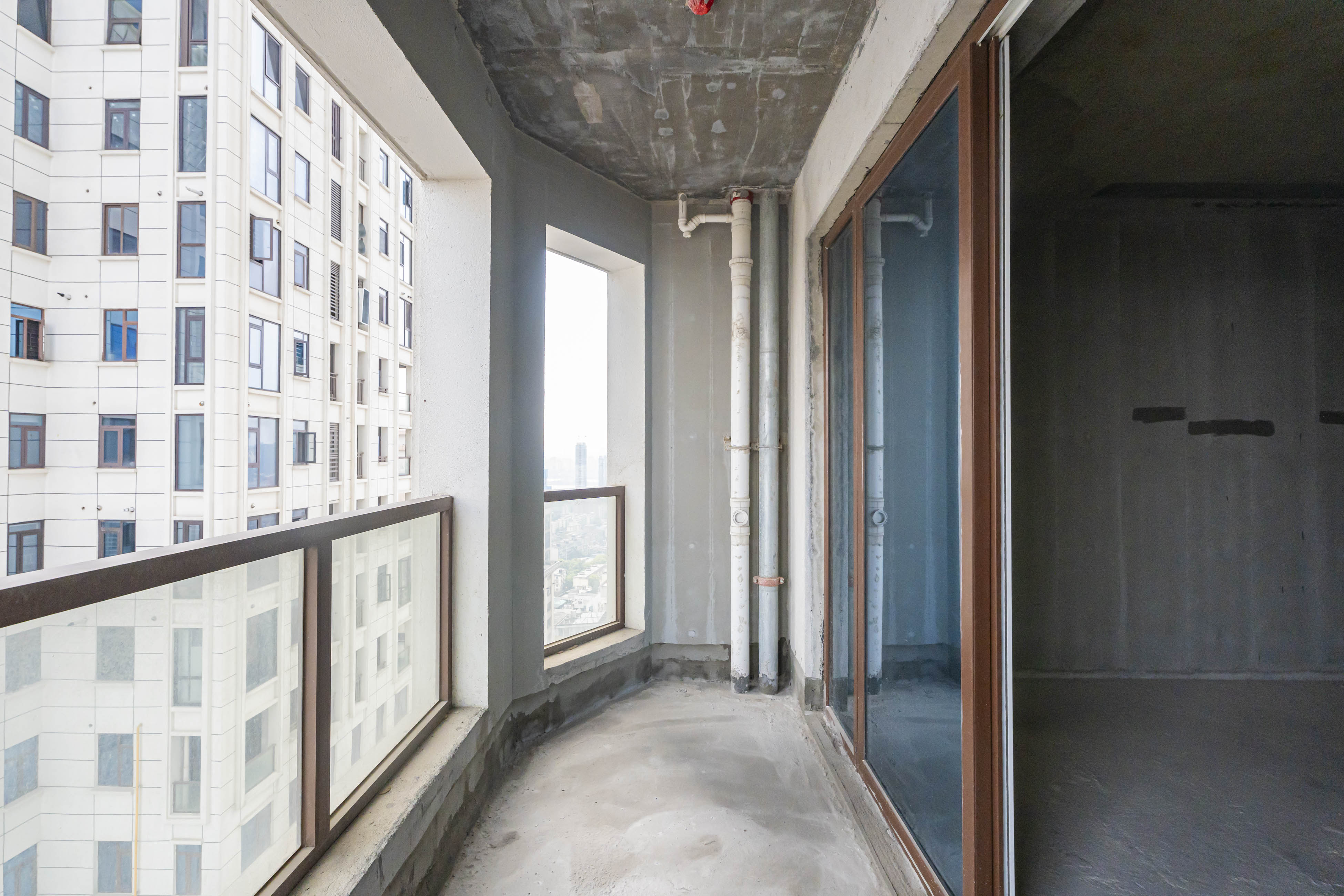 富兴时代御城  4室2厅1卫    318.0万 富兴时代御城  4室2厅1卫    318.0万阳台