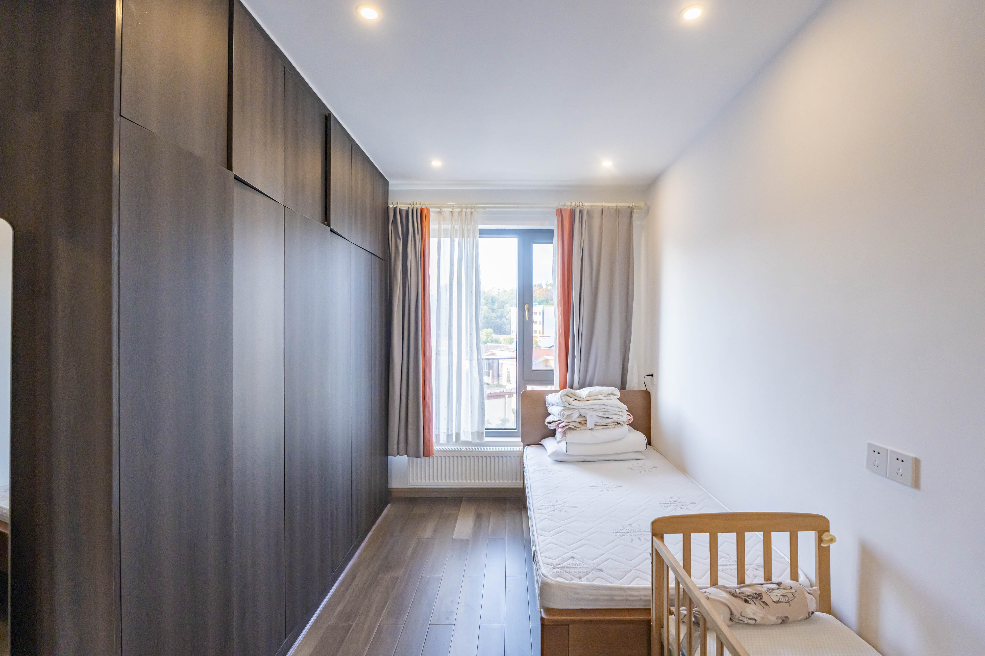 维一星城原山苑 2室2厅2卫 125.0万 维一星城原山苑 2室2厅2卫 125.0万卧室