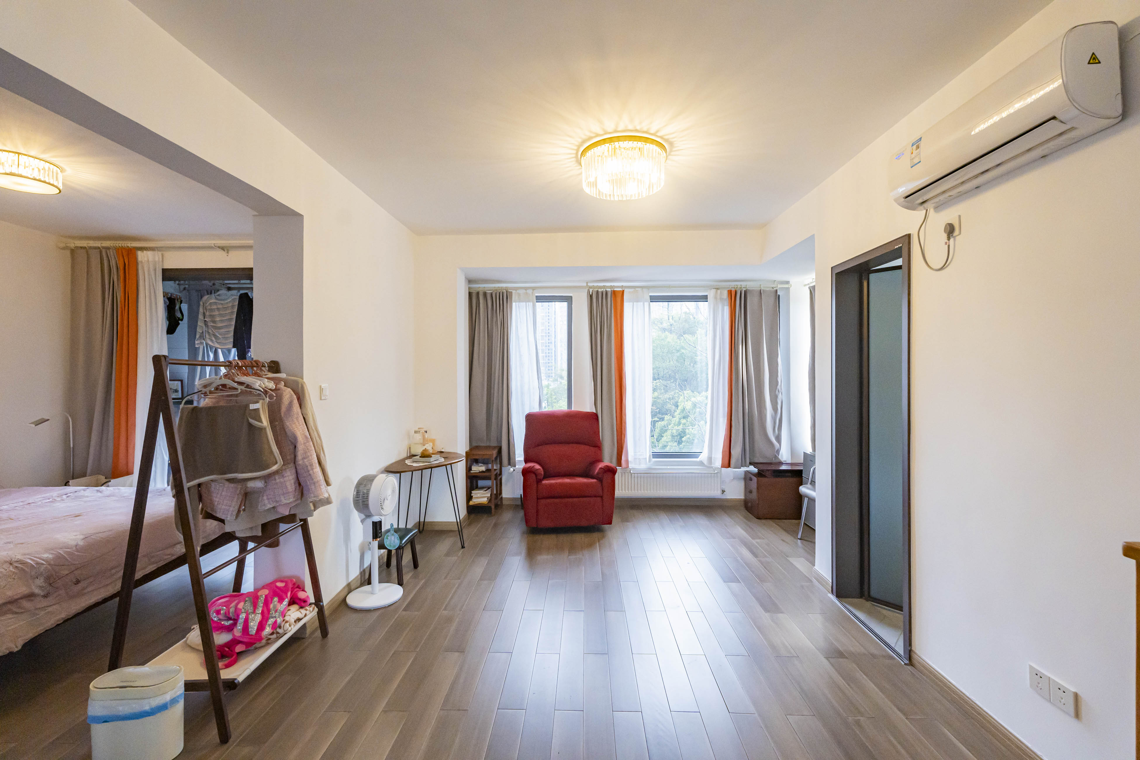 维一星城原山苑 2室2厅2卫 125.0万 维一星城原山苑 2室2厅2卫 125.0万卧室