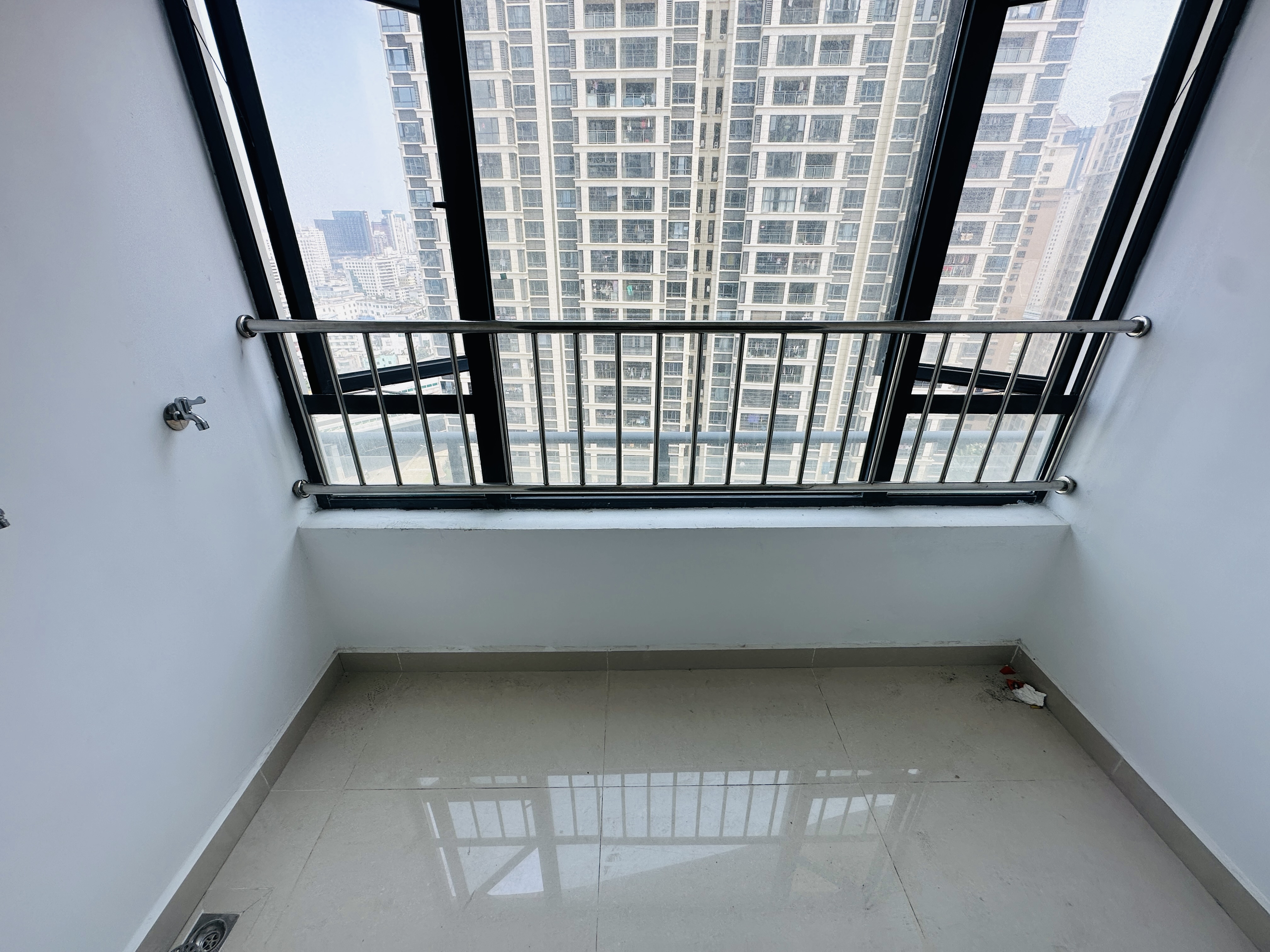 龙城新景  2室2厅1卫   115.00万阳台