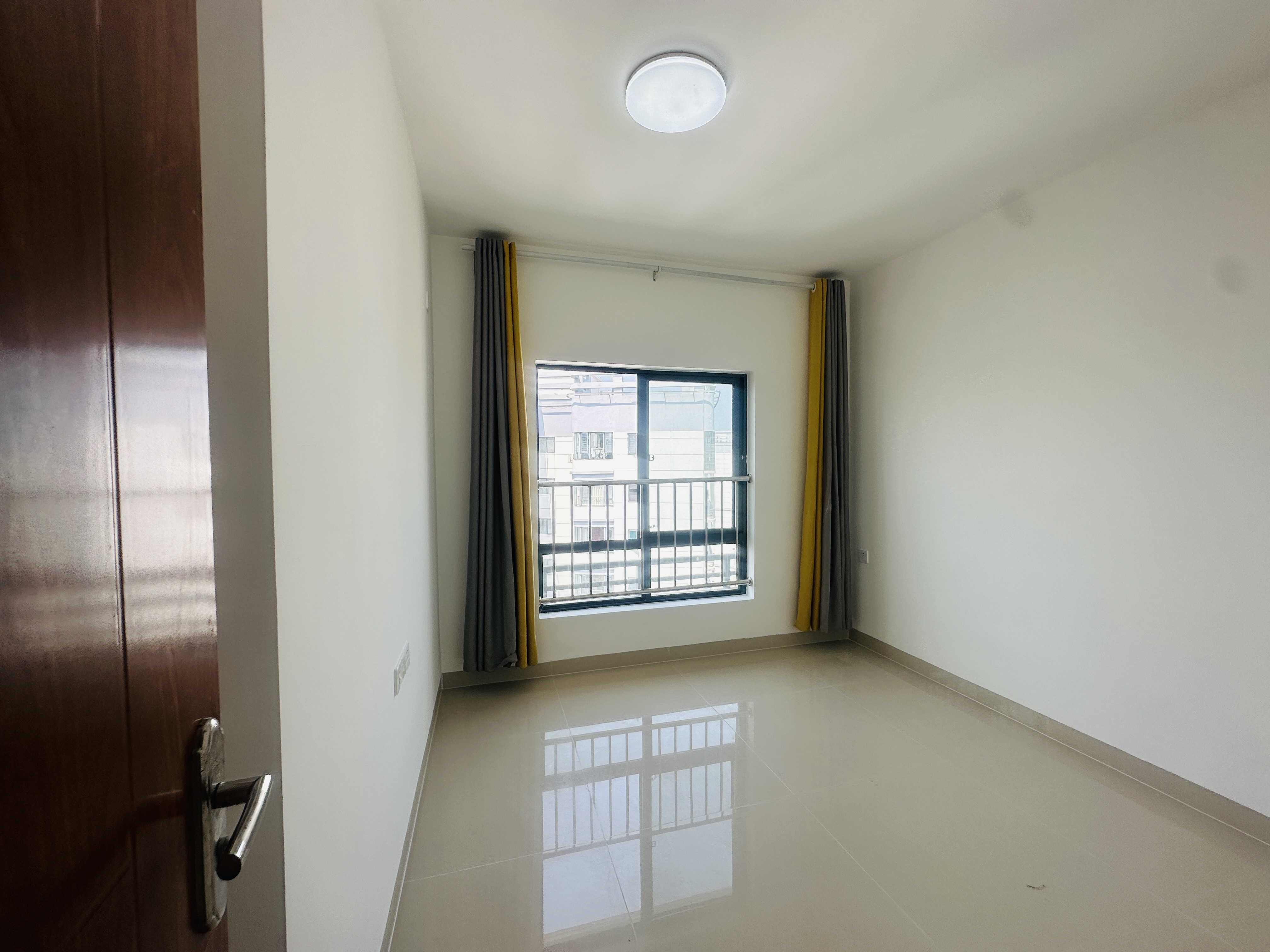 龙城新景  2室2厅1卫    105.0万 龙城新景  2室2厅1卫    105.0万卧室