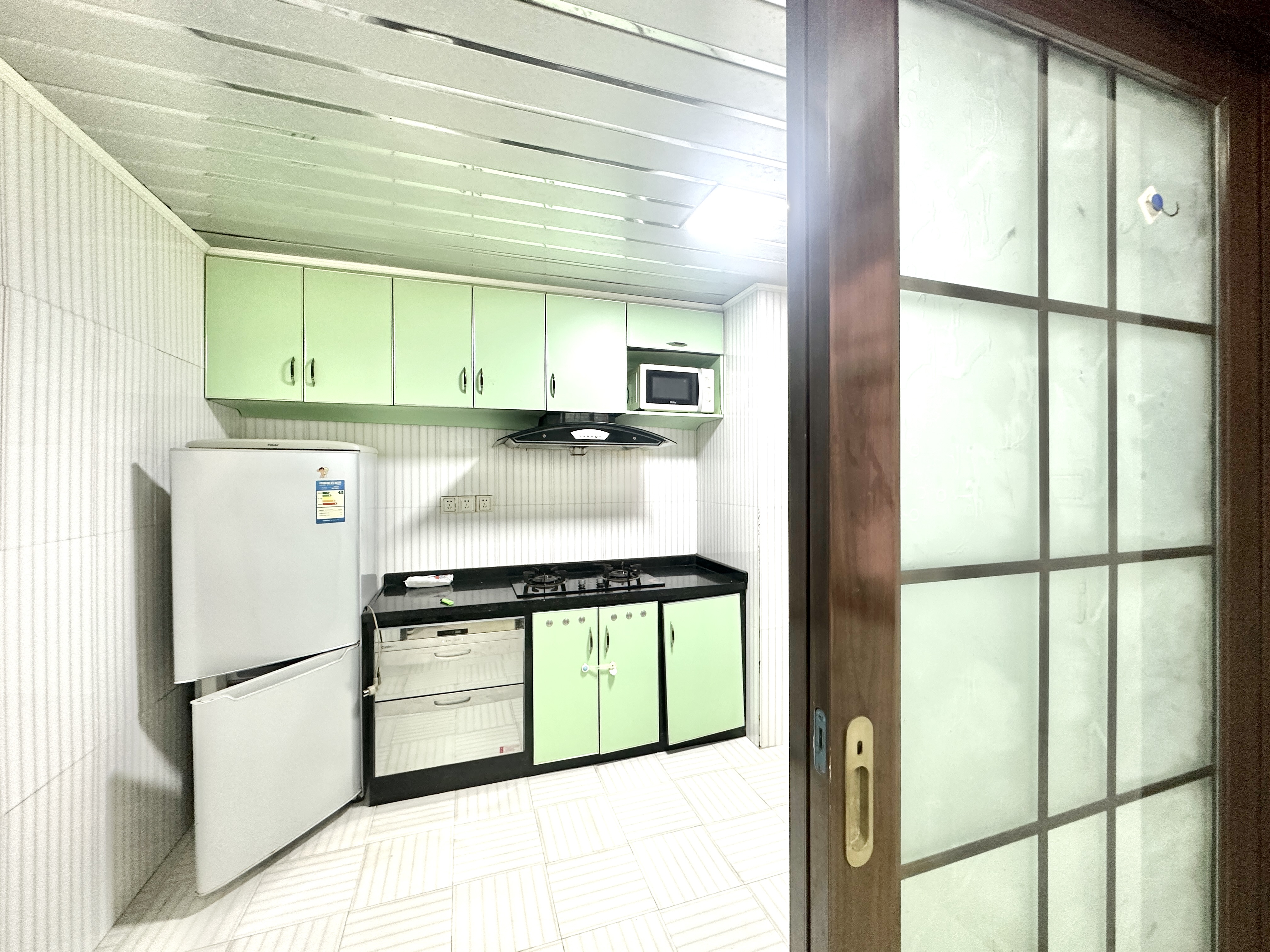 榆海雅苑 3室2厅1卫 163.0万 榆海雅苑 3室2厅1卫 163.0万厨房